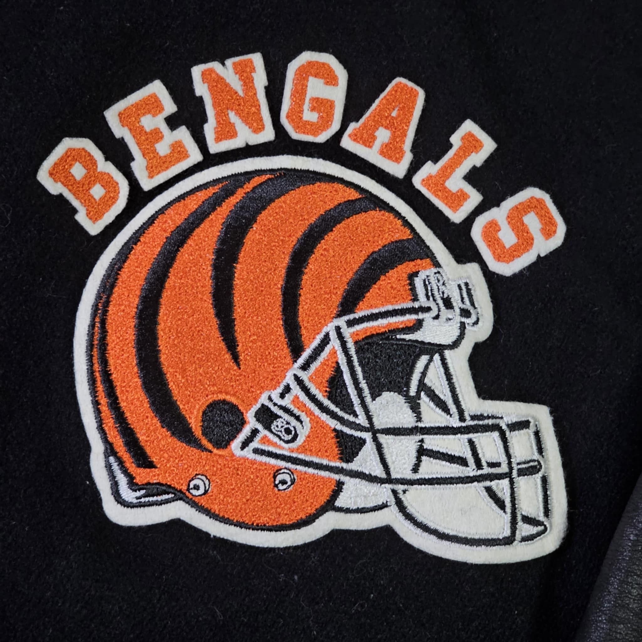 Chalk Line × NFL × Vintage Cincinnati Bengals Vintage 80s Chalk Line Bomber Jacket Size US XXL / EU 58 / 5 - 4 Thumbnail