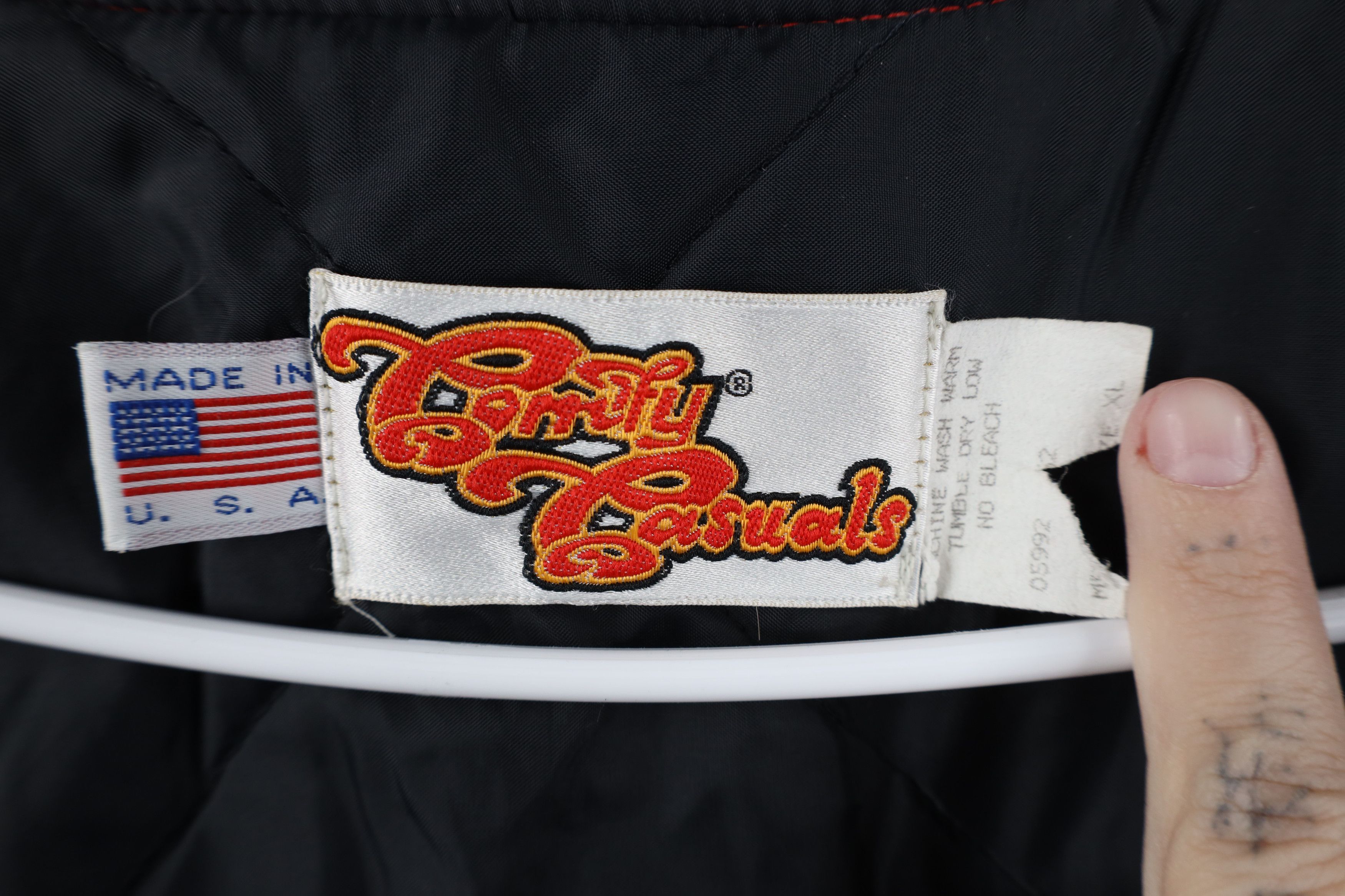 Vintage Vintage 90s Ford Motor Co Southwestern Quilted Bomber Jacket Size US XL / EU 56 / 4 - 10 Thumbnail
