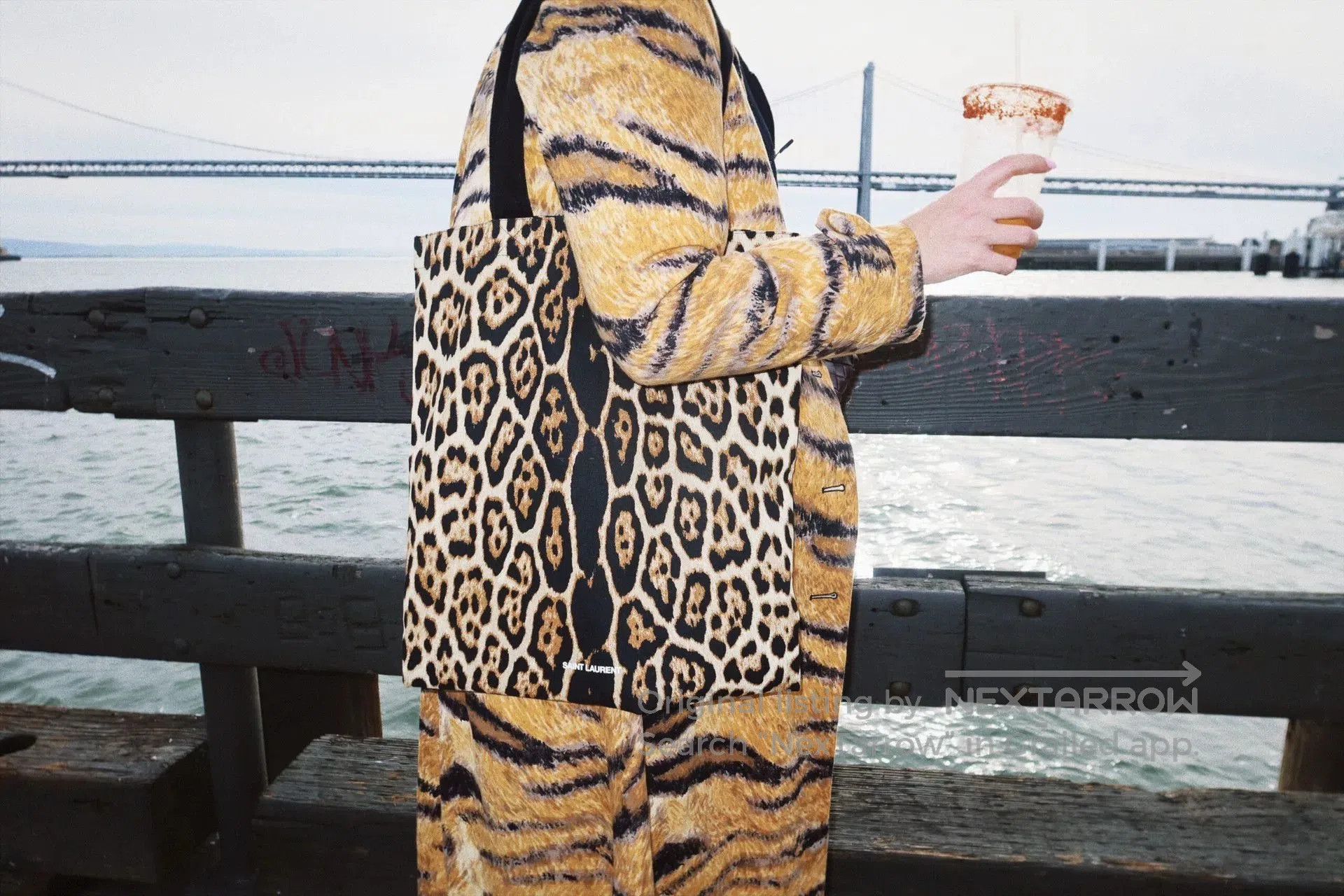 Saint Laurent Paris Saint Laurent Leopard Print Tote Bag. Size ONE SIZE - 8 Thumbnail