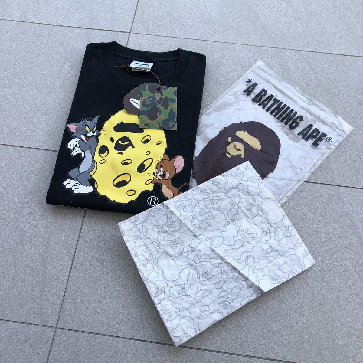 Bape A BATHING APE X TOM AND JERRY Cheese Tee Size US M / EU 48-50 / 2 - 5 Thumbnail