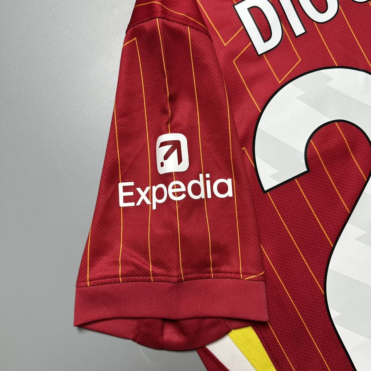 Nike LIVERPOOL NIKE 2024/2025 SOCCER HOME JERSEY #20 DIOGO JOTA Size US M / EU 48-50 / 2 - 9 Thumbnail
