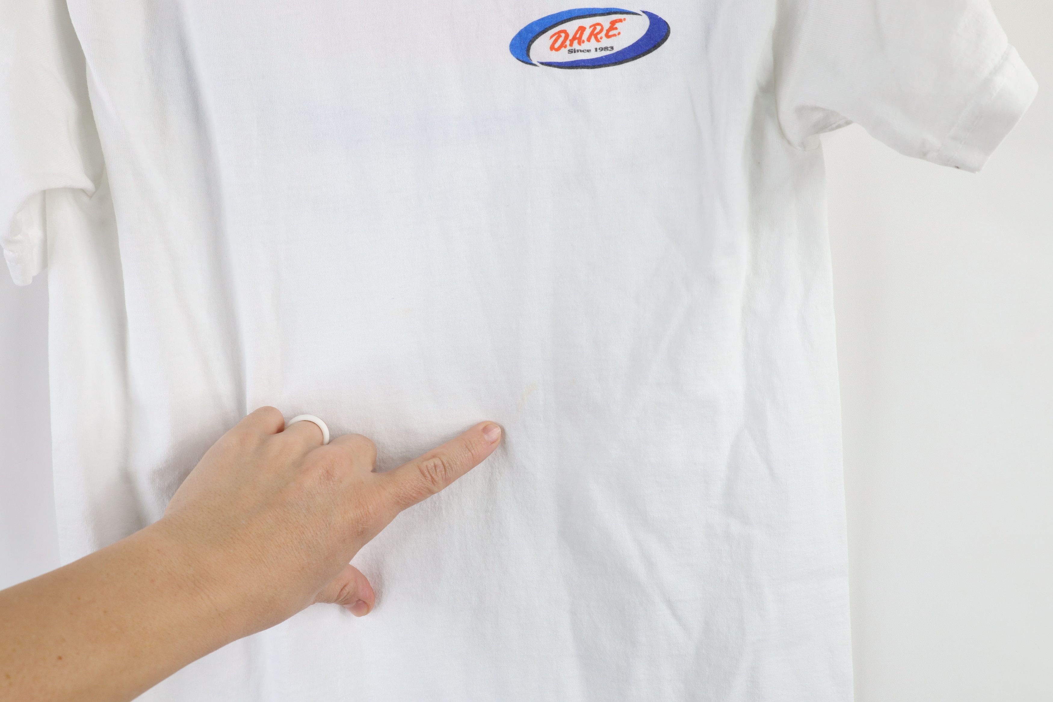 Vintage Vintage Streetwear Drug Abuse Resistance Education T-Shirt Size US S / EU 44-46 / 1 - 5 Thumbnail