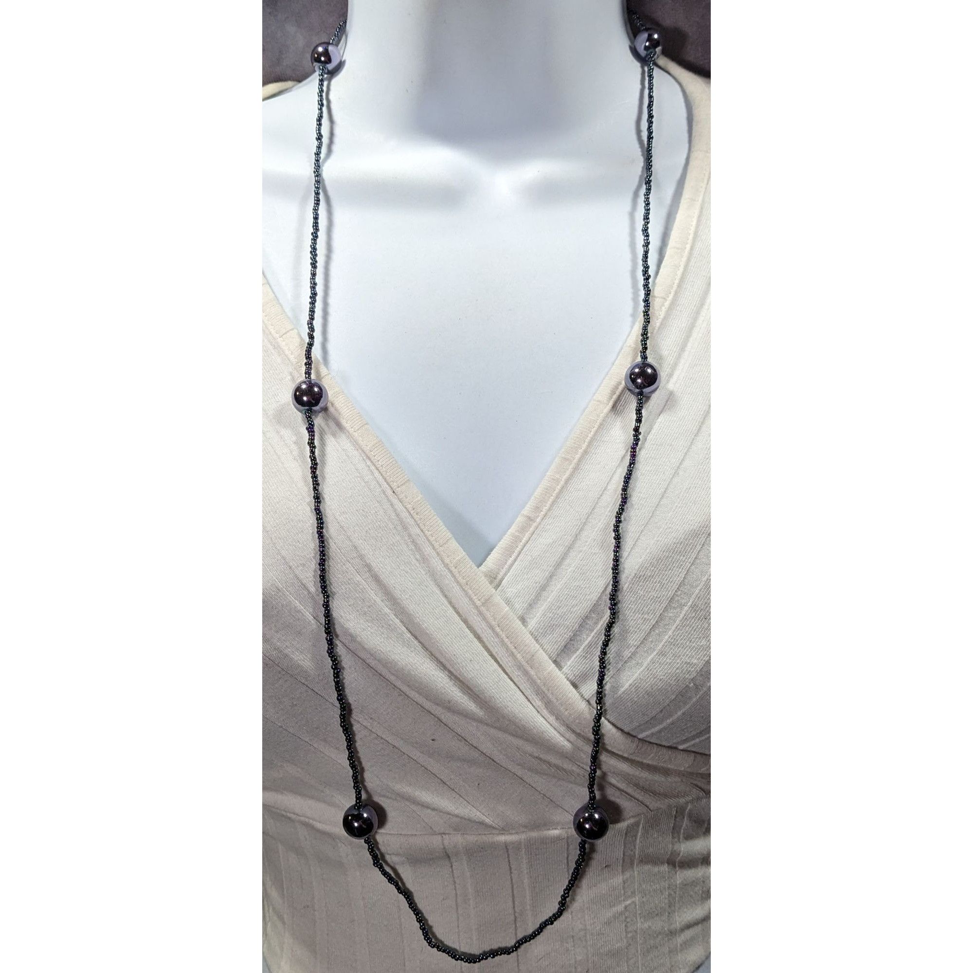 Other Simple Glass Beaded Metallic Silver Tone Necklace Size ONE SIZE - 1 Thumbnail