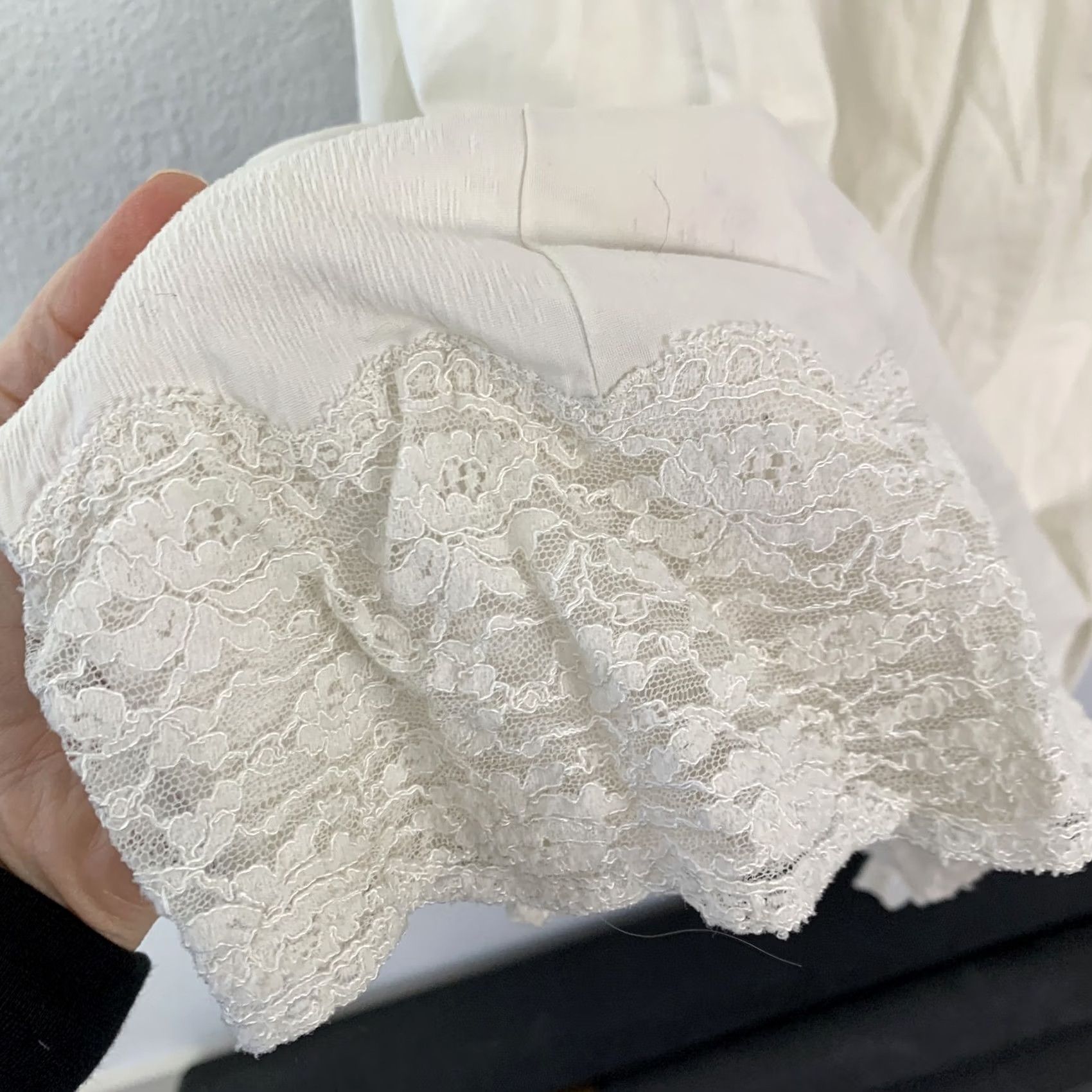 Vintage VINTAGE Ivory Full Slip Dress Lace Trim Adjustable Straps Women's Intimates Size S / US 4 / IT 40 - 4 Thumbnail
