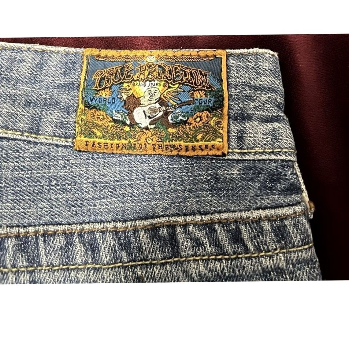 True Religion True Religion Jeans Distressed Blue Denim Made in USA Size 27 Womens Bootcut Regular Denim Size 27" / US 4 / IT 40 - 3 Thumbnail