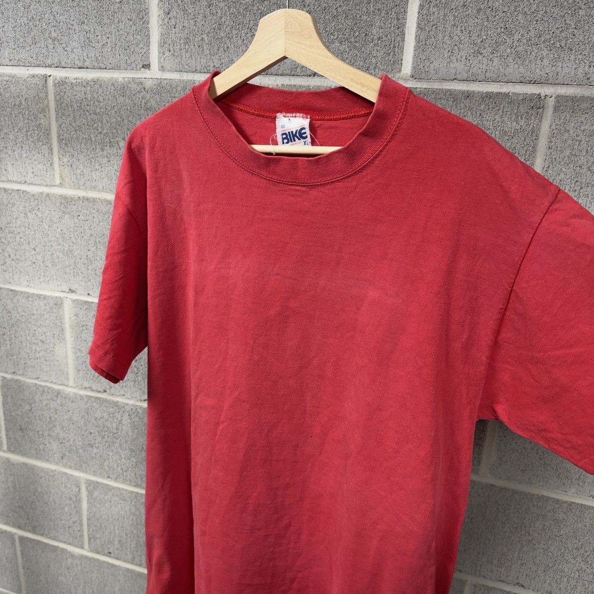Vintage 90s Sun Faded Thrashed Red Blank Shirt ERD Grunge Chrome Size US XL / EU 56 / 4 - 4 Thumbnail