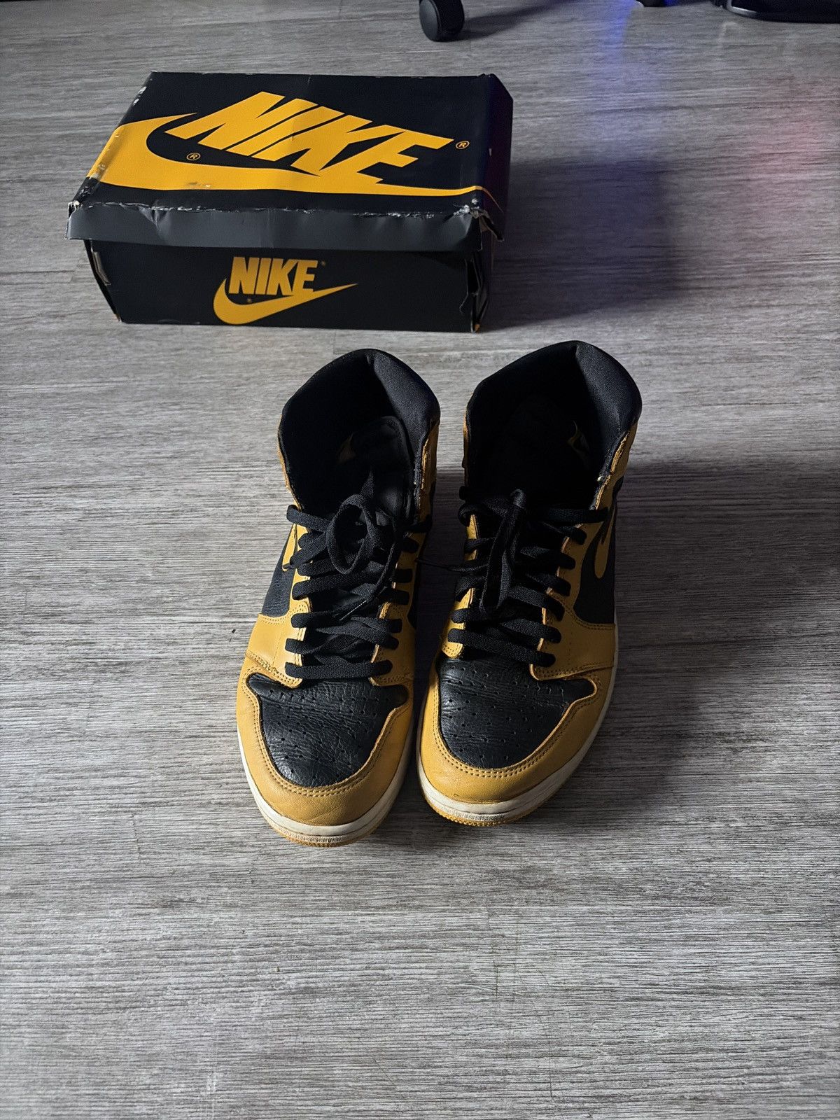 Jordan Brand Jordan 1 OG ‘Pollen’ Size US 11.5 / EU 44-45 - 3 Thumbnail