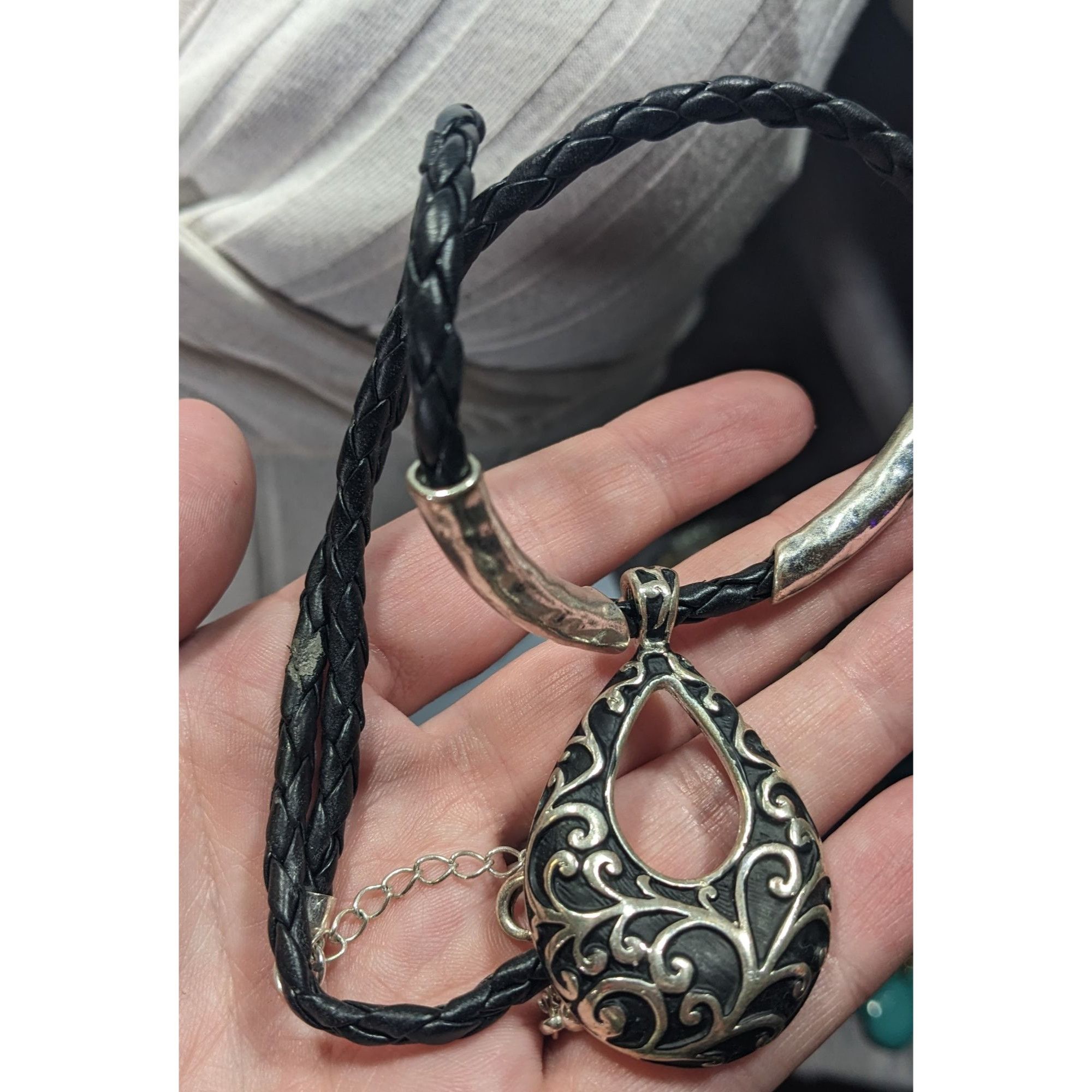 Other Victorian Gothic Floral Scroll Teardrop Black And Silver Ton Size ONE SIZE - 7 Thumbnail