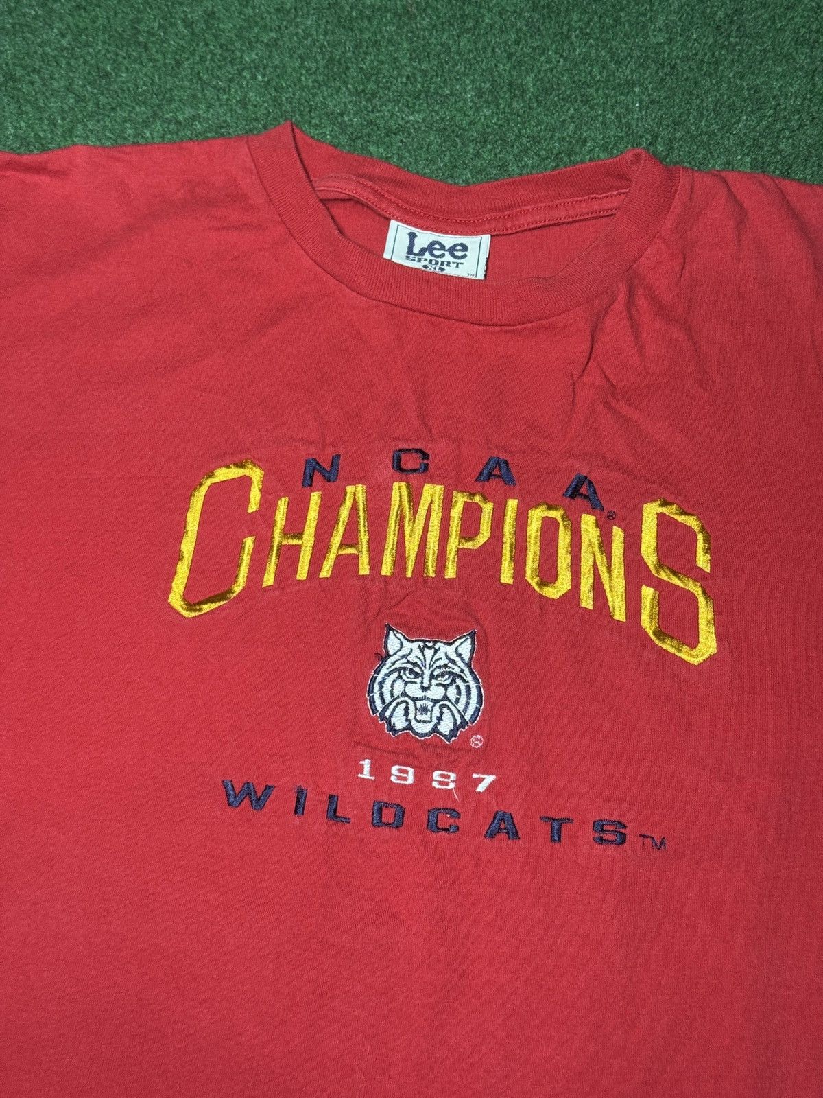 Vintage 90s Arizona Wildcats Basketball National Champs XL T Shirt Size US XL / EU 56 / 4 - 2 Thumbnail