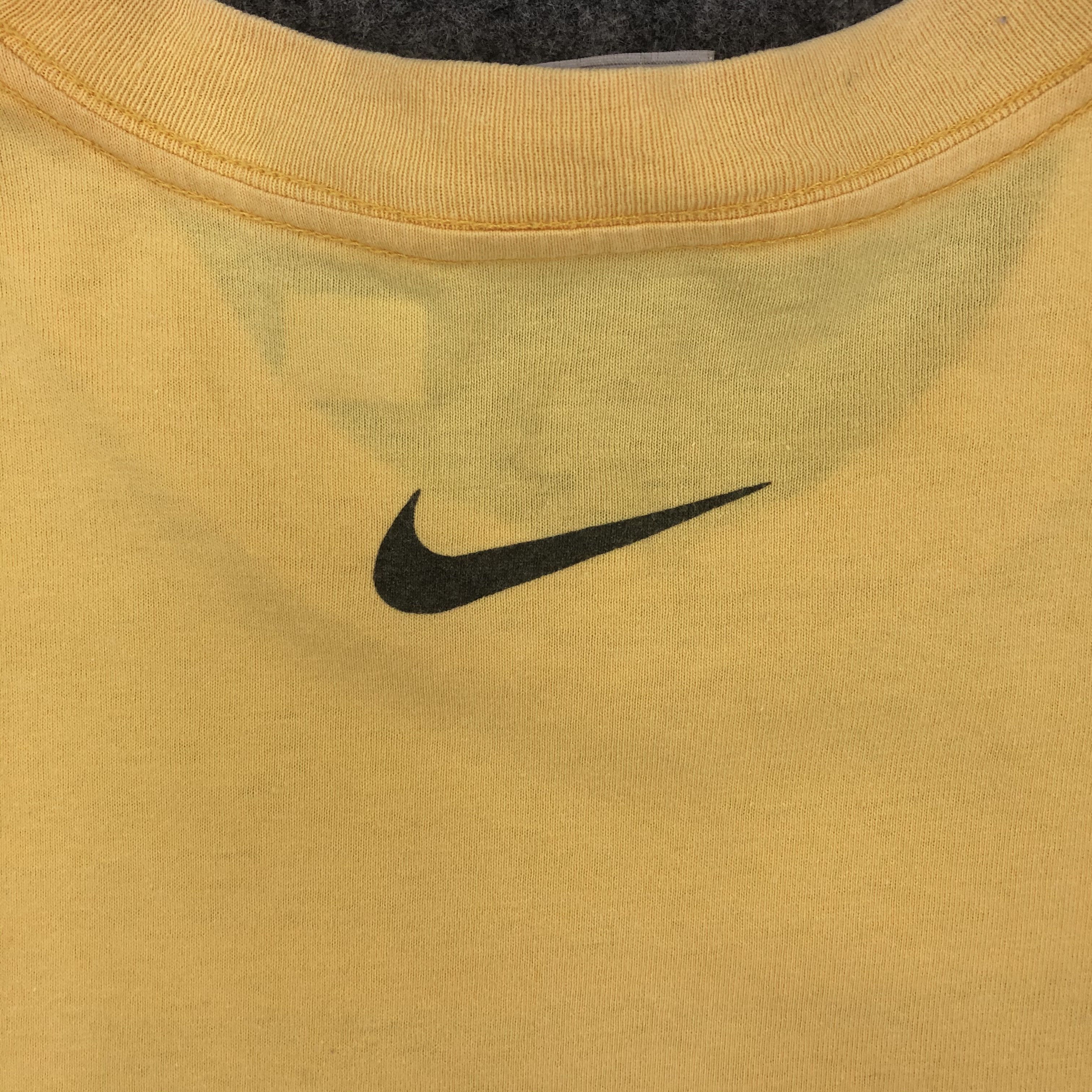 Nike Vintage 90s NIKE Tennis Court Big Logo Shirt Tee Size L-H043 Size US L / EU 52-54 / 3 - 4 Thumbnail