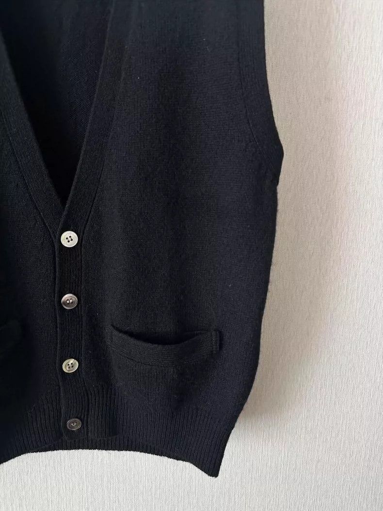 Y's for Men Y's For Men Black wool knit waistcoat vest Size US M / EU 48-50 / 2 - 3 Thumbnail