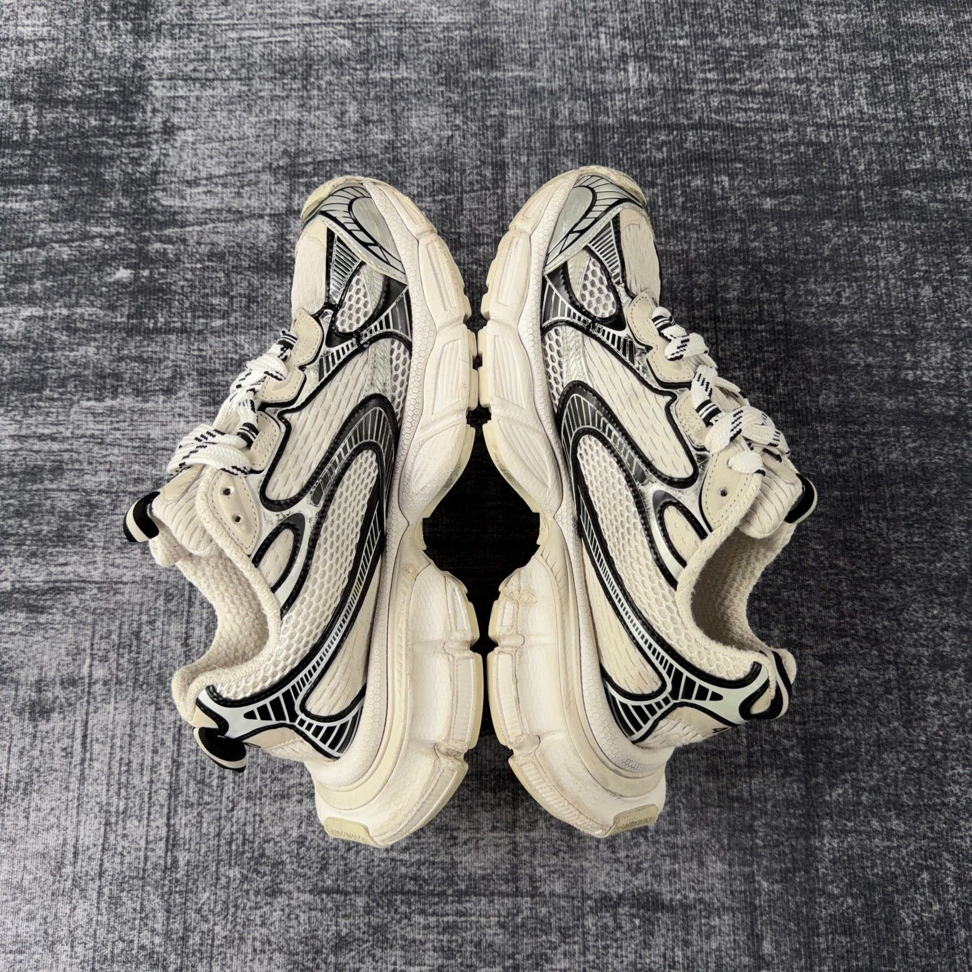 Balenciaga Balenciaga 3XL Distressed Panda Size US 7 / EU 40 - 4 Thumbnail