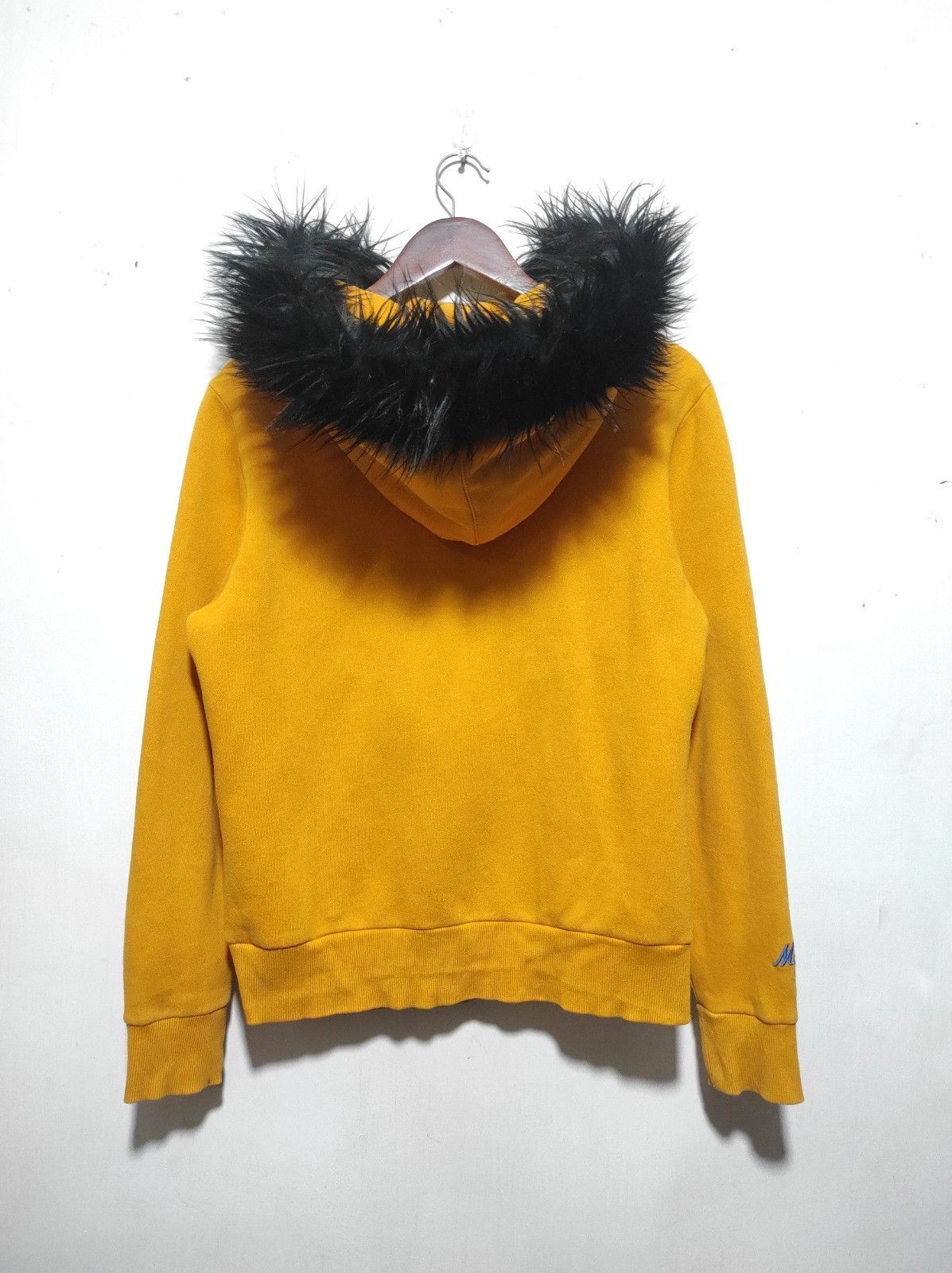 Other 76 Coax yellow fur hoodie ifsix LGB style Size US M / EU 48-50 / 2 - 12 Thumbnail