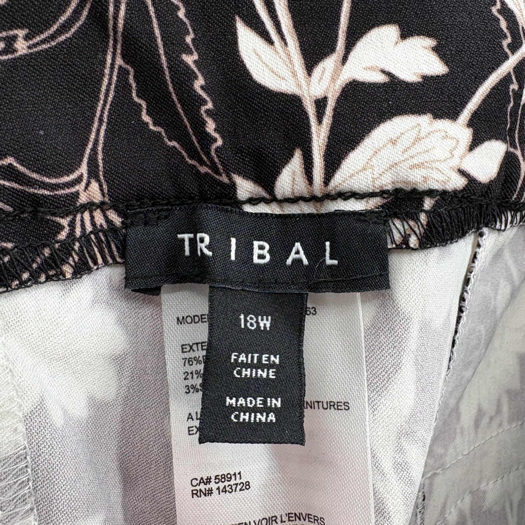 Vintage Tribal Fia Cuffed Cropped Trouser Pants Womens 18W Black Floral Stitch Fix NWT Size 40" / US 18 - 7 Thumbnail
