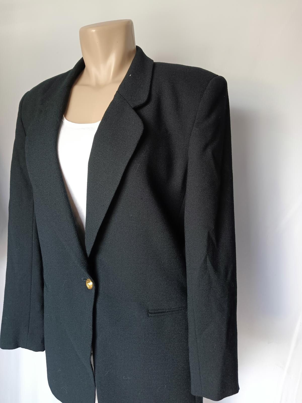 Designer Classic Black Blazer with Gold Button - Elegant Design Size M / US 6-8 / IT 42-44 - 2 Thumbnail
