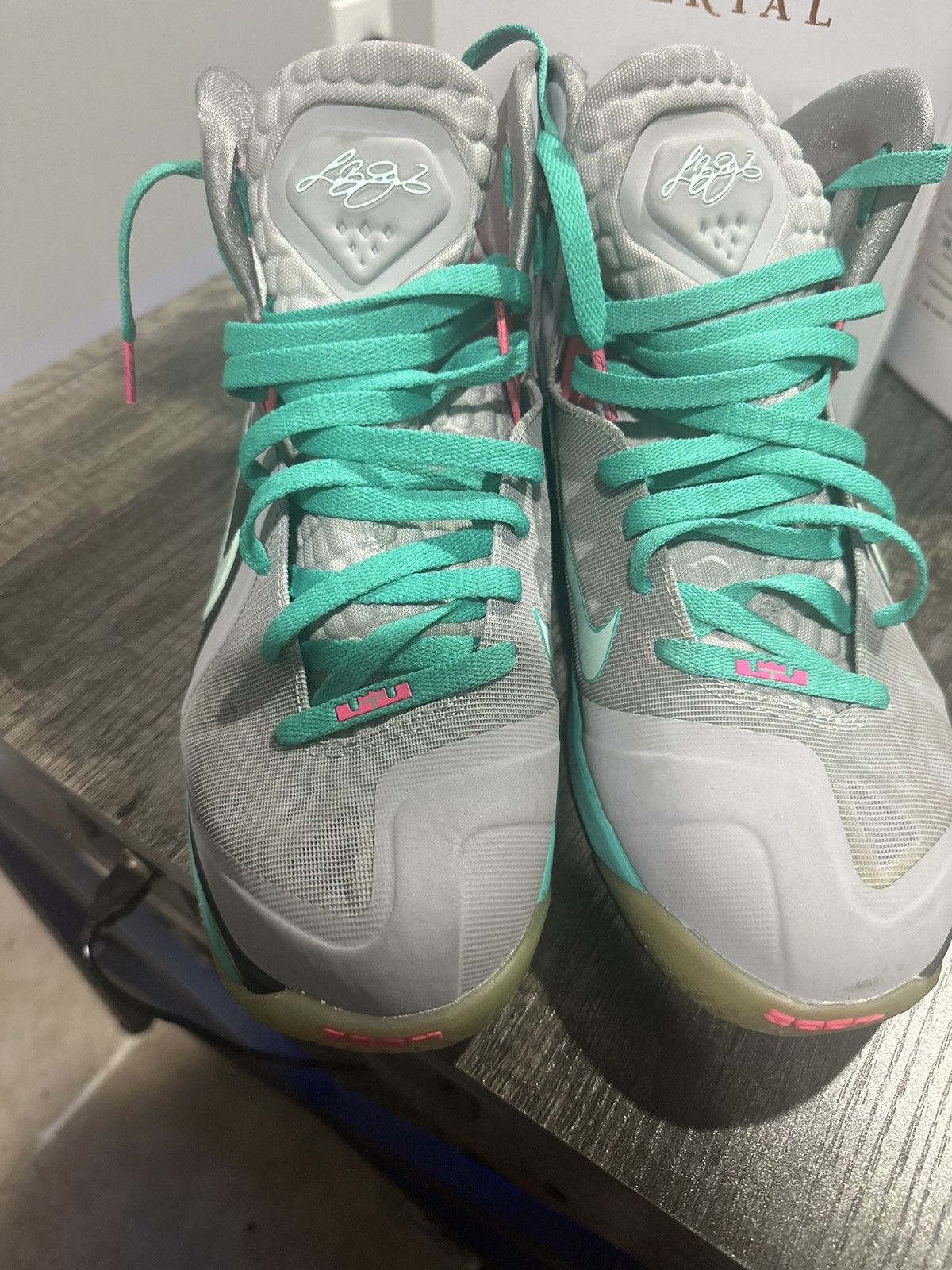 Nike Retro South Beach 9 Lebrons Size US 9.5 / EU 42-43 - 4 Thumbnail