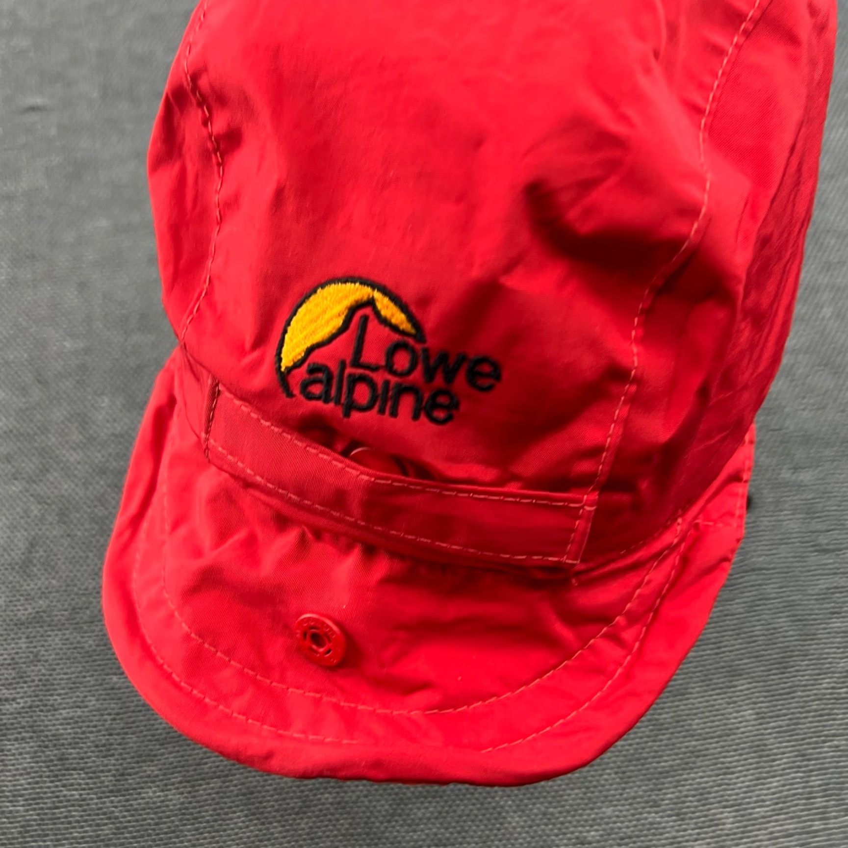 Vintage VINTAGE Lowe Alpine Mountain Cap Triple Point Hat Small Trekking Red Outdoor Hiking Unisex Adults Beanie Mens Womens Boys Girls Size ONE SIZE - 2 Thumbnail