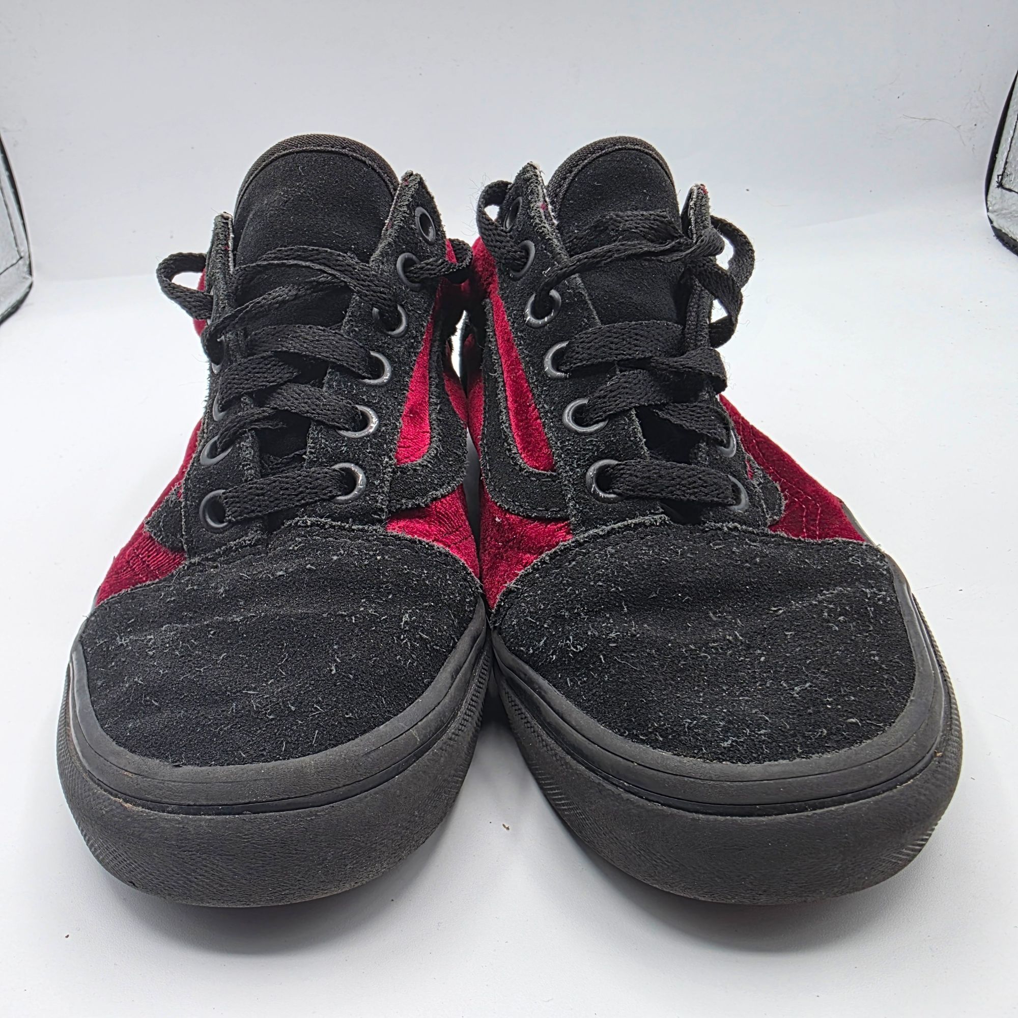 Vans Vans Old Skool Velvet Parisian Night Women Size 6 Red Black Size US 6 / IT 36 - 2 Thumbnail