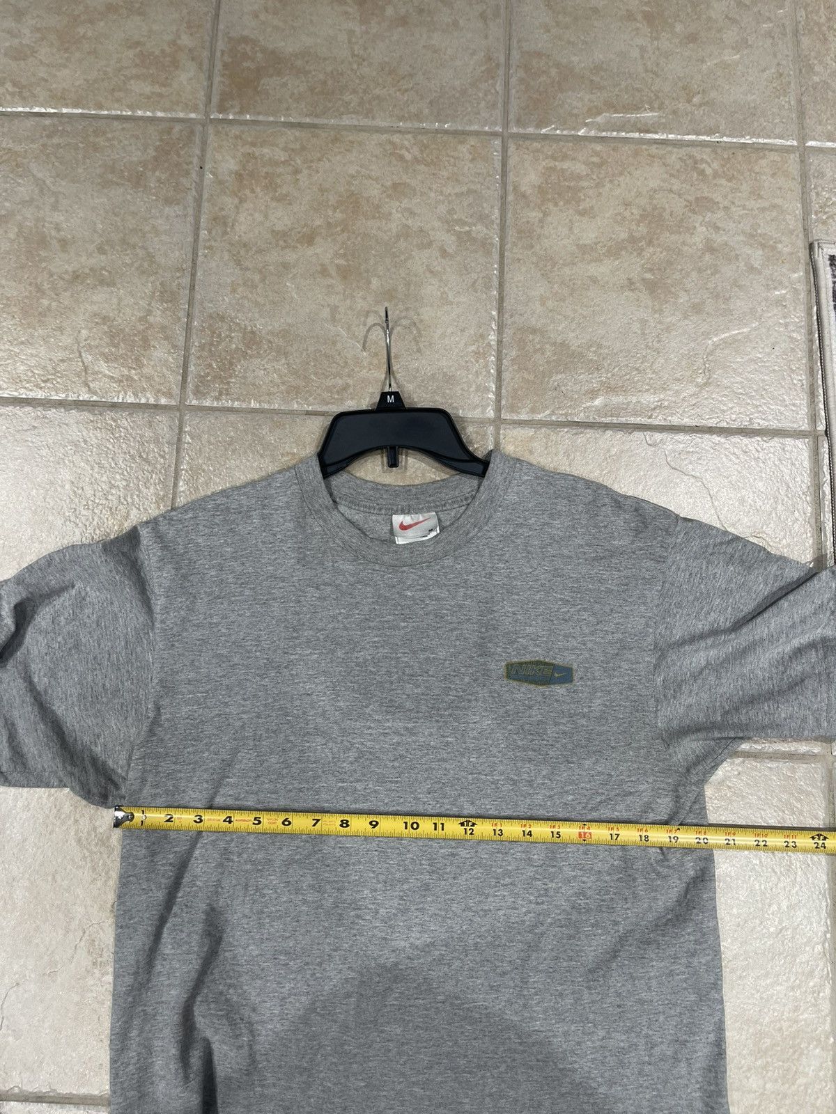 Nike Vintage Early 2000s Faded Graphic Gray Nike Short Sleeve T Size US M / EU 48-50 / 2 - 6 Thumbnail