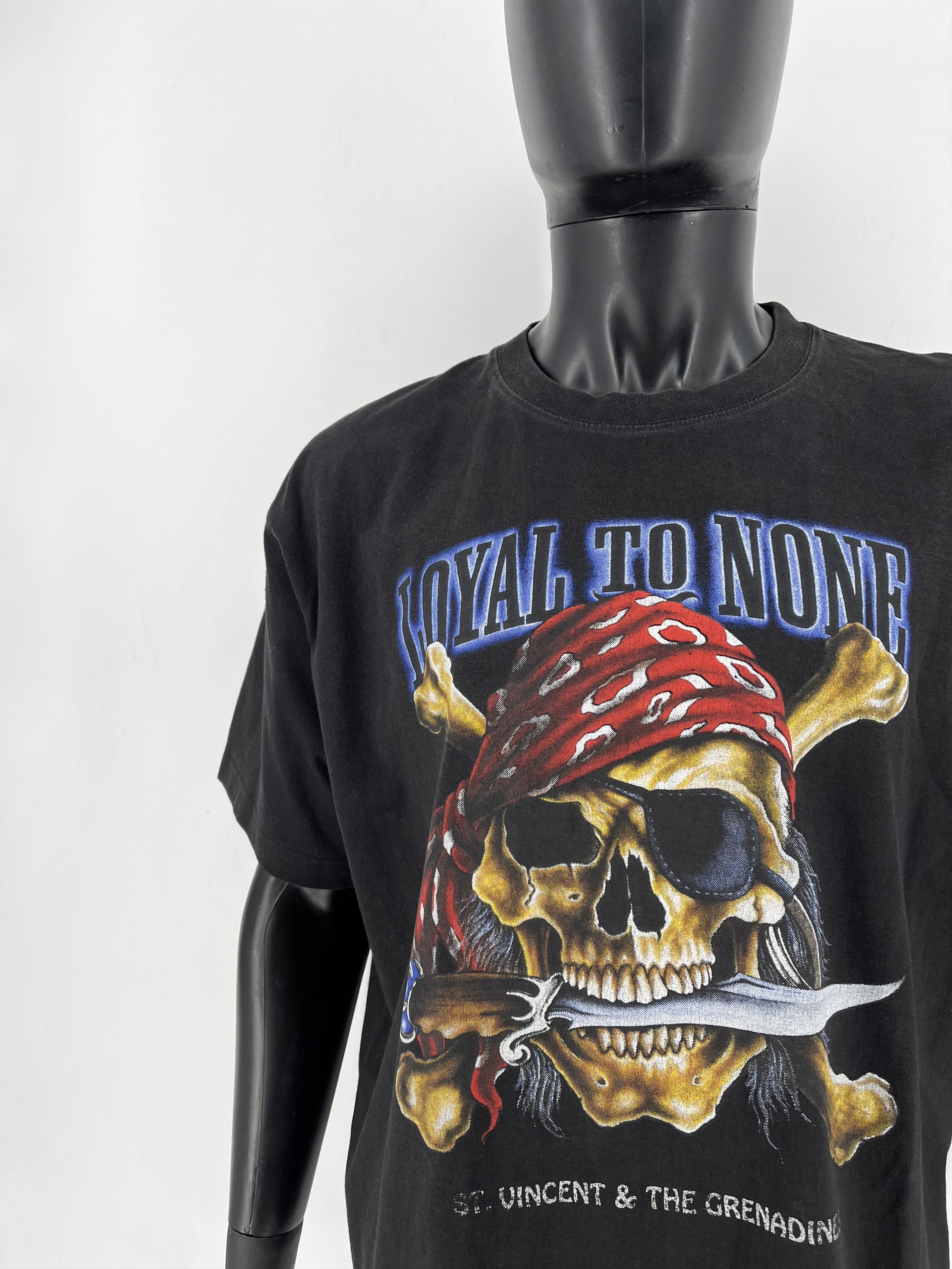 Vintage Loyal To None Pirate Crossbones Knife Graphic Shirt 2000s Size US XL / EU 56 / 4 - 6 Thumbnail