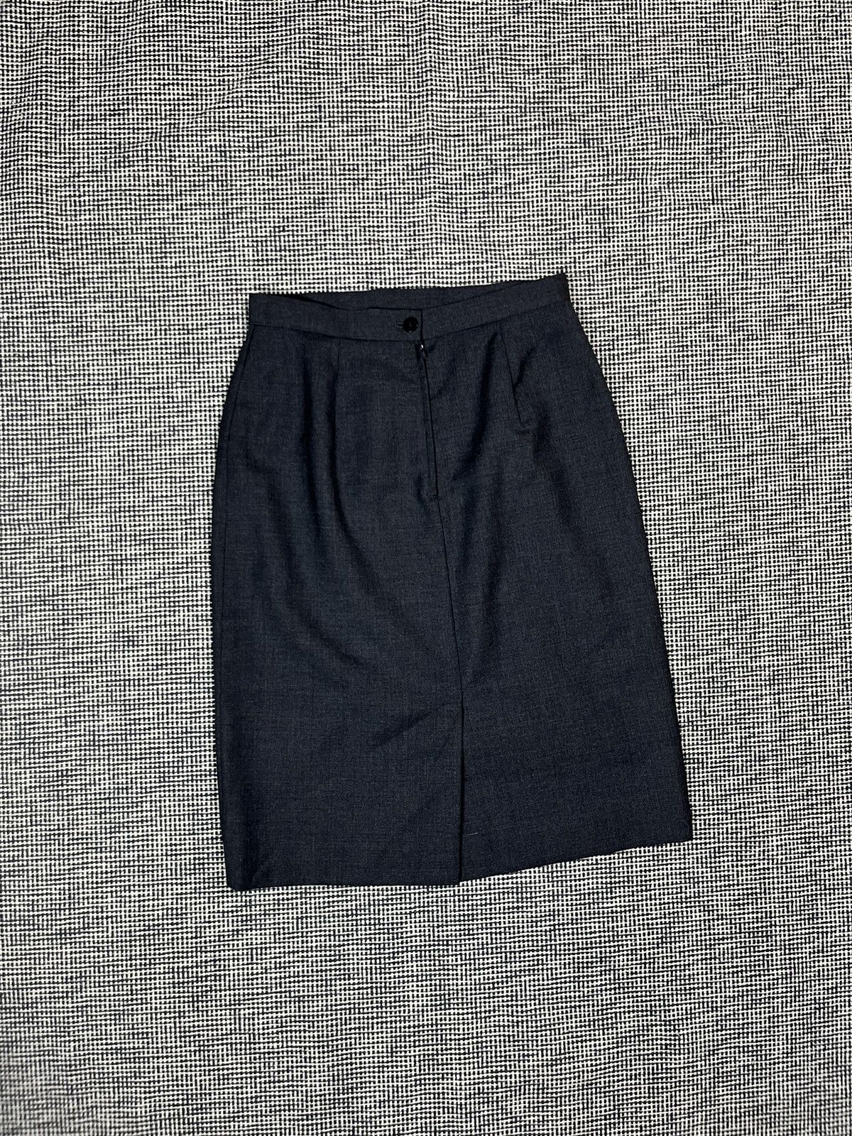 Designer × Giorgio Armani Archive Mani by Giorgio Armani pencil skirt wool gray Size 28" / US 6 / IT 42 - 1 Thumbnail