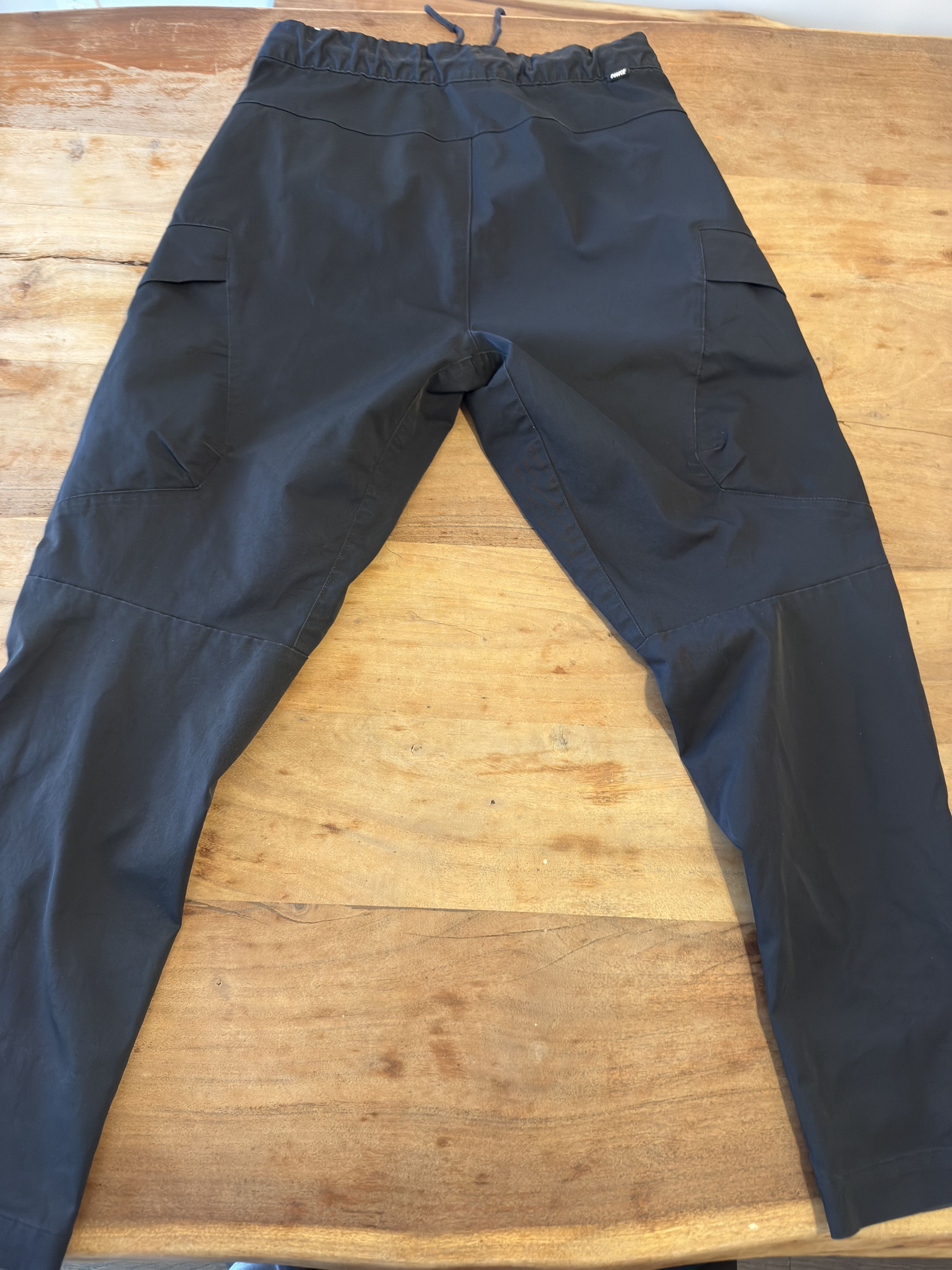 Nike Nike Sportswear Tech Woven Unlined Cargo Pants DH3866-326 Size US 30 / EU 46 - 1 Thumbnail