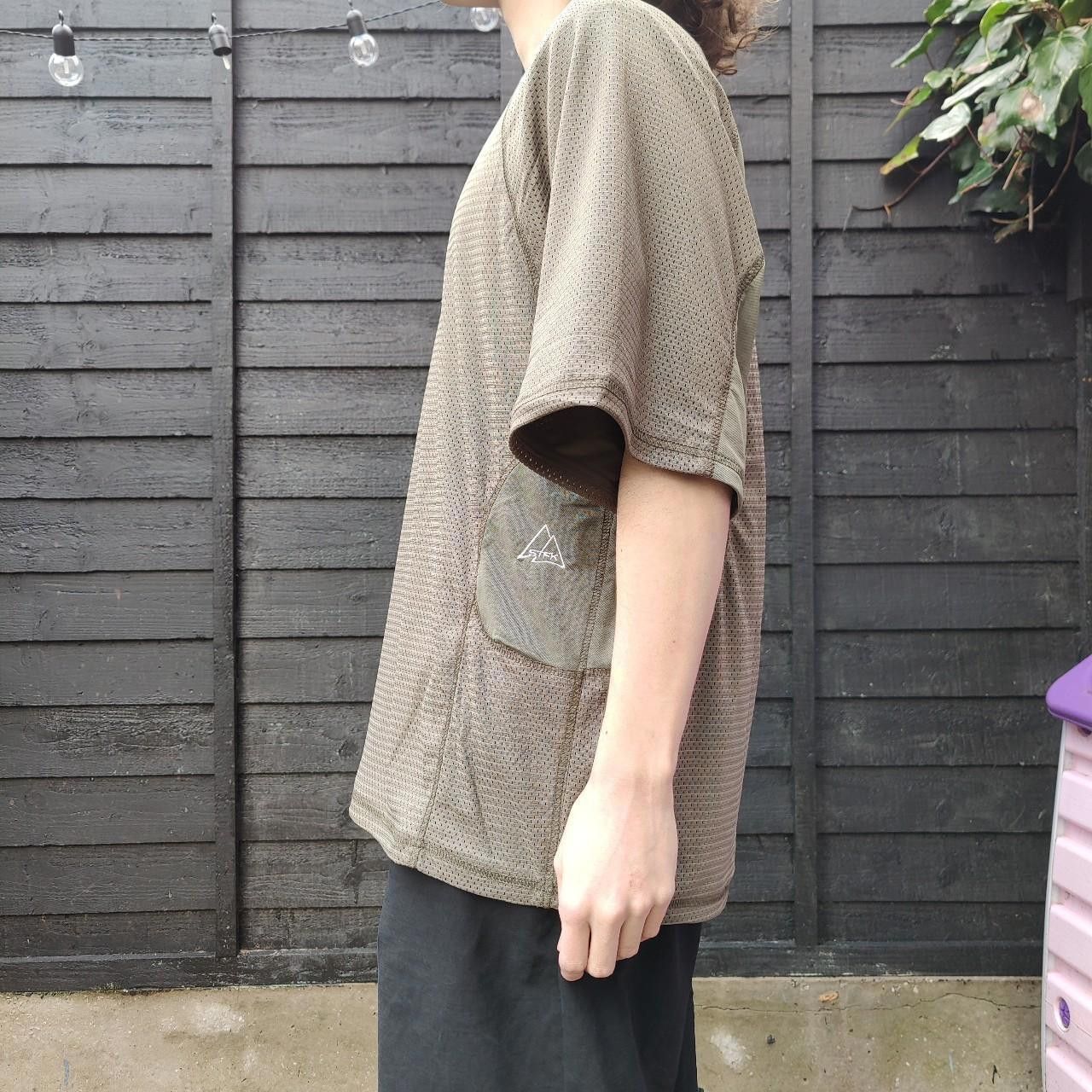 Other Green Panelled Mesh Padded Shirt Size US M / EU 48-50 / 2 - 3 Thumbnail