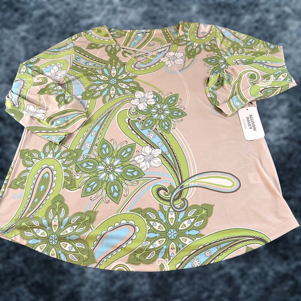 Vintage VINTAGE? Allison Daley Paisley Print Criss Cross Top Blouse 3/4 Sleeve Womens 1X Green Paisley Rhinestone Relaxed Fit Tunic Blouse Shirt Women Size XL / US 12-14 / IT 48-50 - 1 Thumbnail