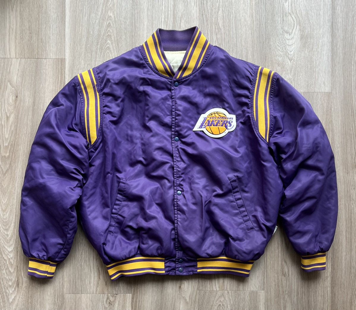 NBA × Vintage Vintage 80-90s NBA L.A. Lakers Purple Bomber Varsity Jacket Size US L / EU 52-54 / 3 - 1 Thumbnail