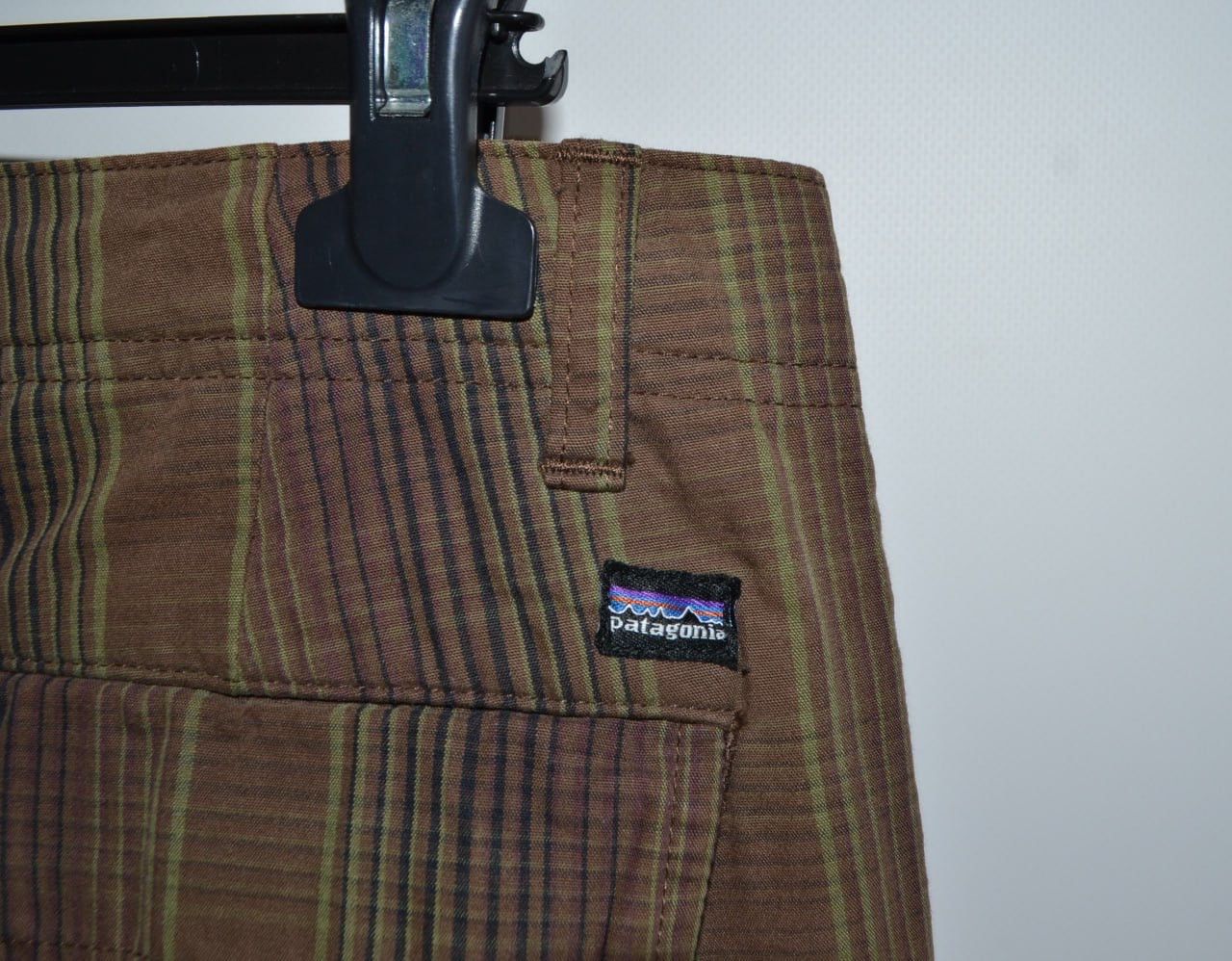 Patagonia Patagonia Shorts Cargo Brown Striped Men size 34 Size US 34 / EU 50 - 6 Thumbnail