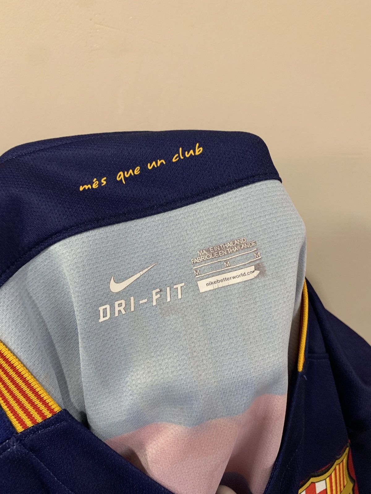 Nike Barcelona 2015 Home Football Shirt Nike Soccer Jersey #14 Size US M / EU 48-50 / 2 - 11 Thumbnail