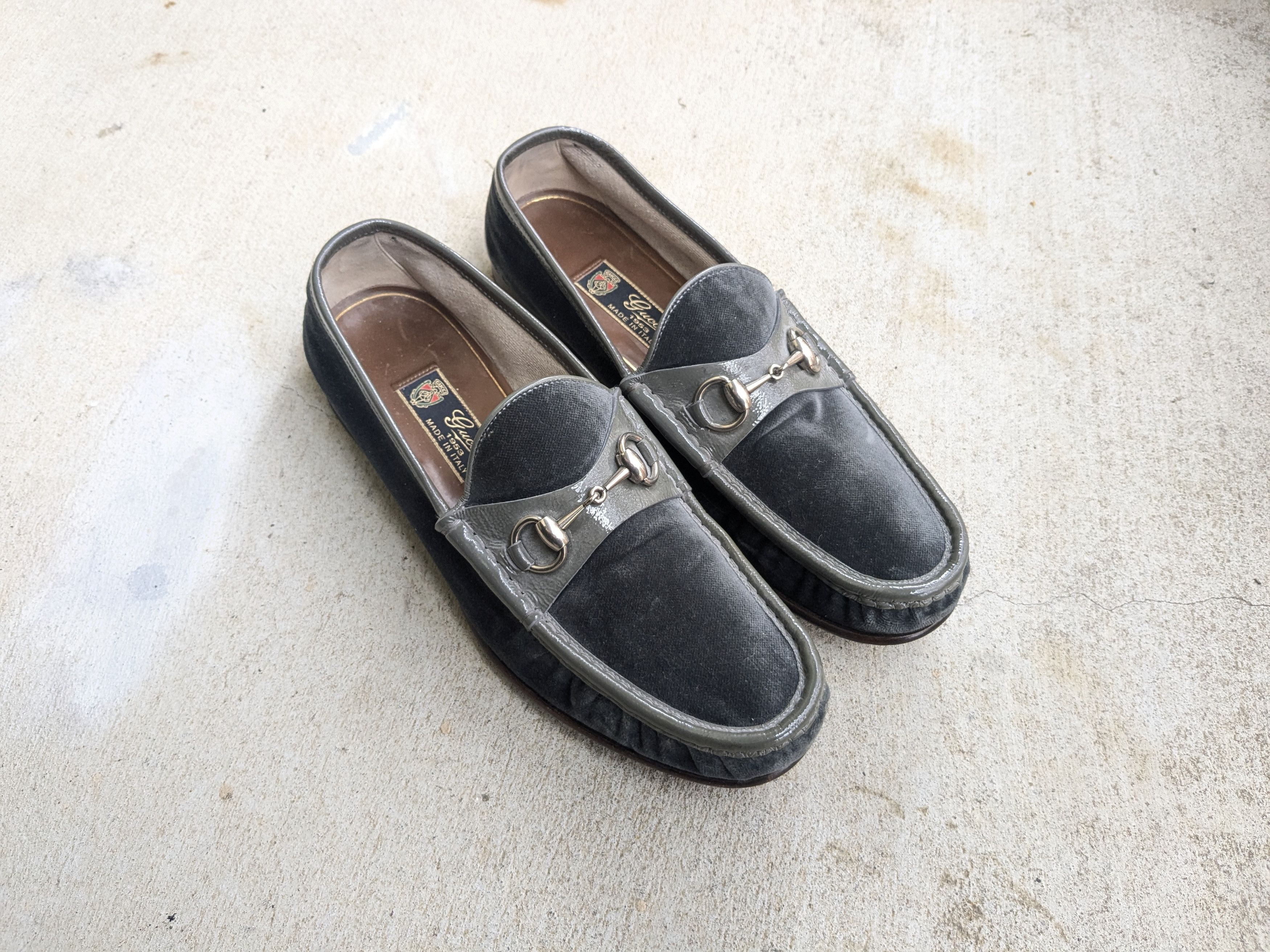 Gucci Gucci Horsebit Loafers Gray Velvet Patent Leather 9.5 Size US 9.5 / EU 42-43 - 1 Thumbnail