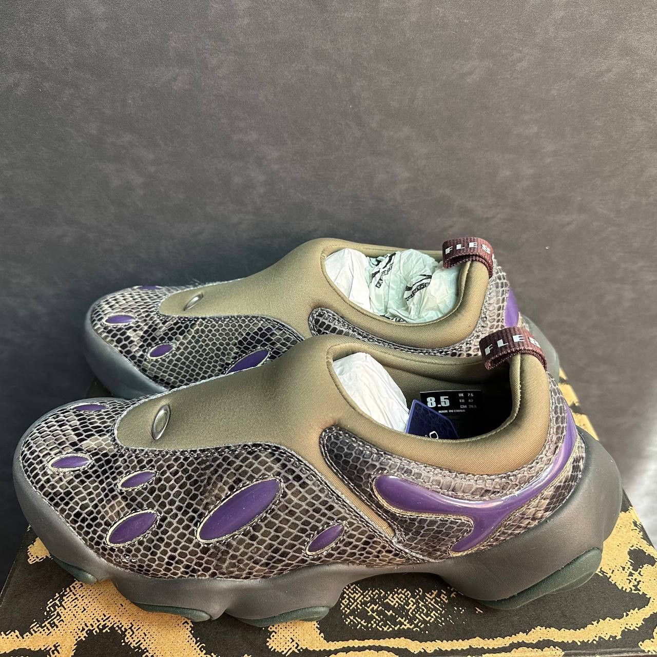 Brain Dead × Oakley Oakley x Brain Dead Python Flesh Rare New Size US 8.5 / EU 41-42 - 2 Thumbnail