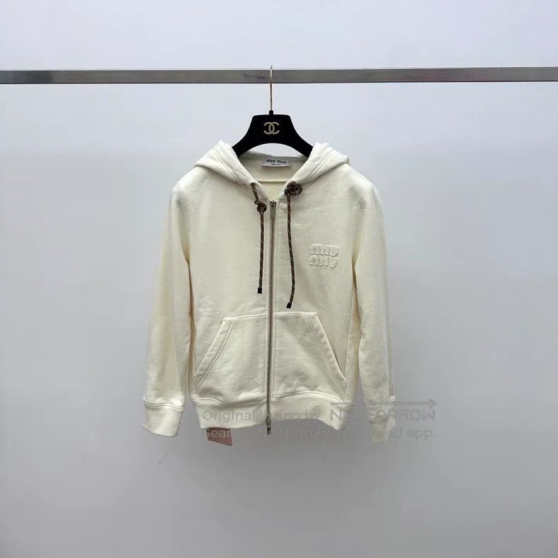 Miu Miu Miu Miu Size XS Miu Miu long sleeve hooded sweater Size XS / US 0-2 / IT 36-38 - 2 Thumbnail
