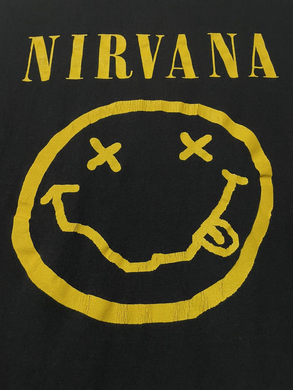 Vintage Vintage 90s Og Nirvana Smiley Grunge Boxy Europe Tag Tshirt Size US S / EU 44-46 / 1 - 8 Thumbnail