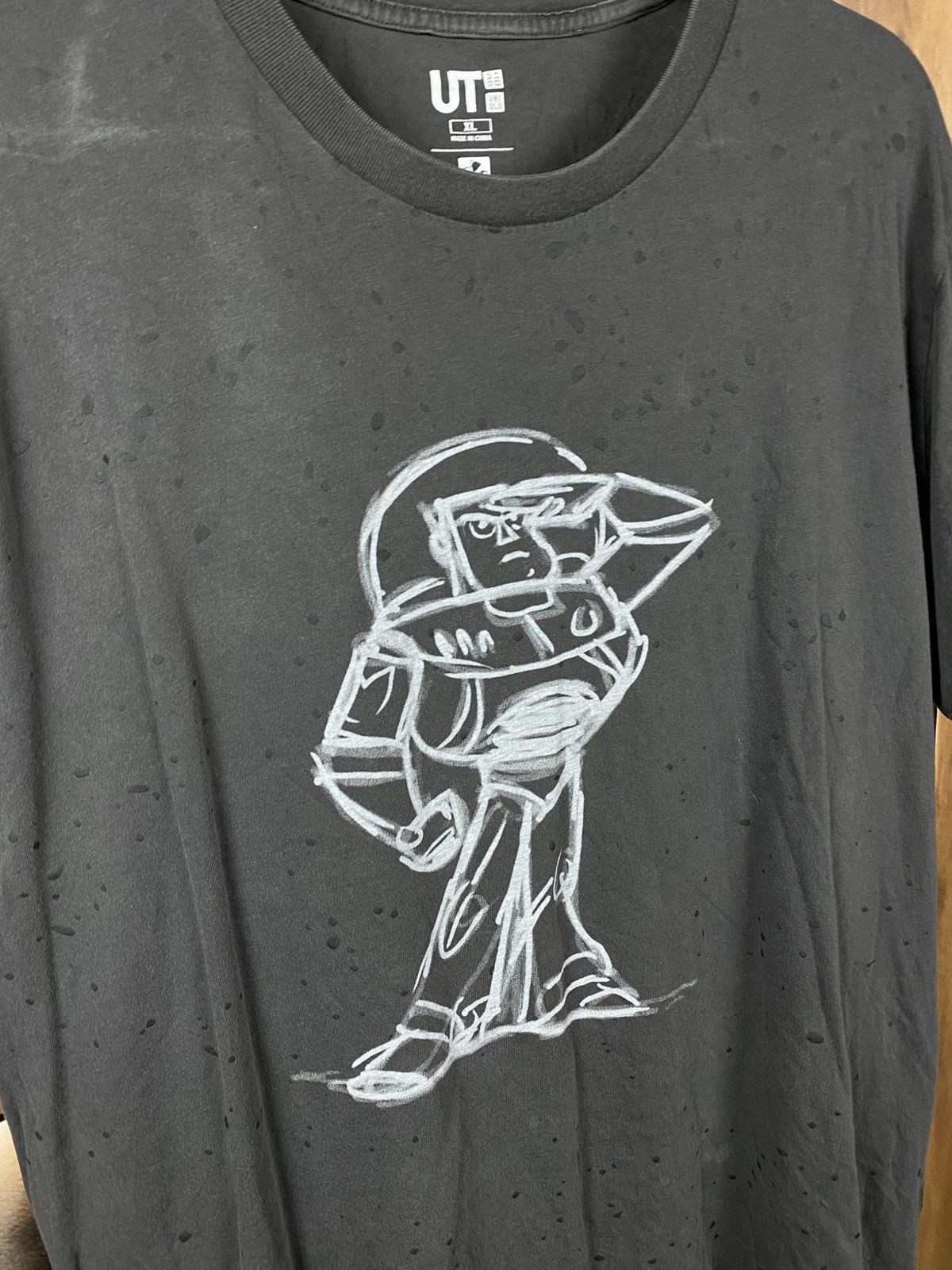 Uniqlo 🍿T-Shirt Uniqlo Disney Pixar Buzz Lightyear Tee🍿 Size US XL / EU 56 / 4 - 2 Thumbnail