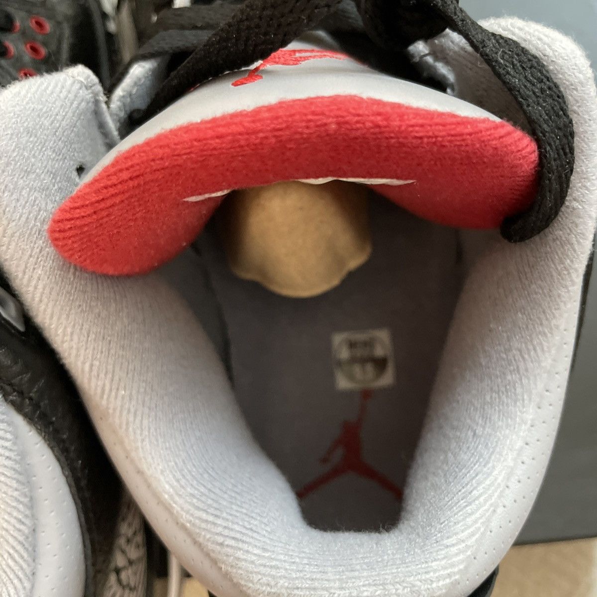 Jordan Brand Nike Jordan Air 3 Size US 9.5 / EU 42-43 - 15 Thumbnail