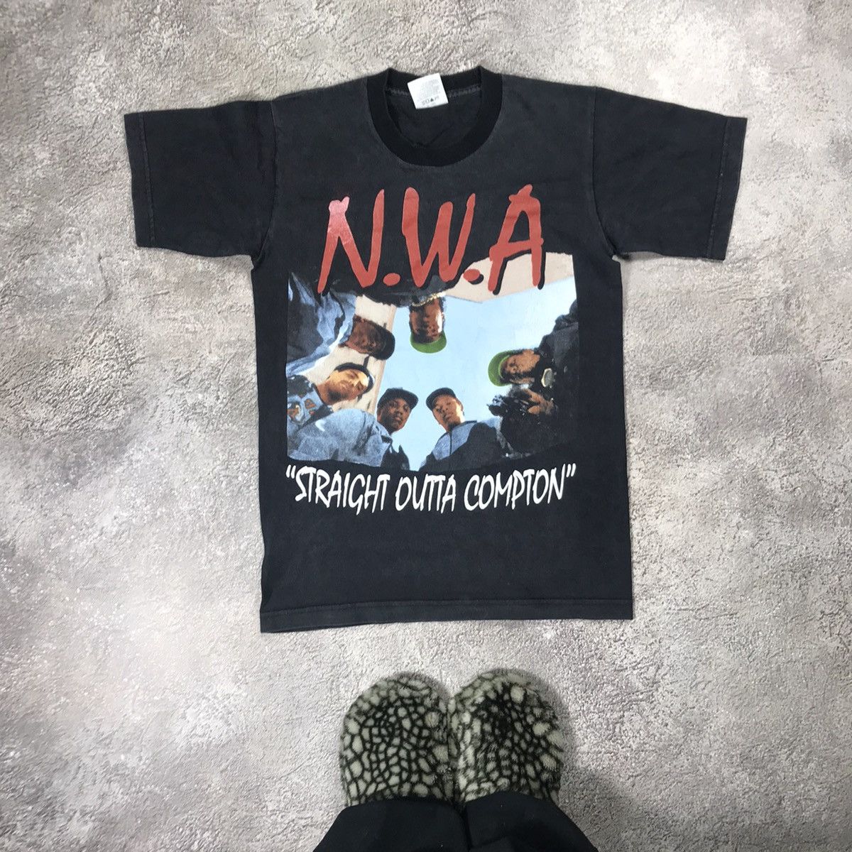 Vintage Vintage 90s NWA Graphic Tee Sun Faded Rap Streetwear Baggy S Size US S / EU 44-46 / 1 - 1 Thumbnail