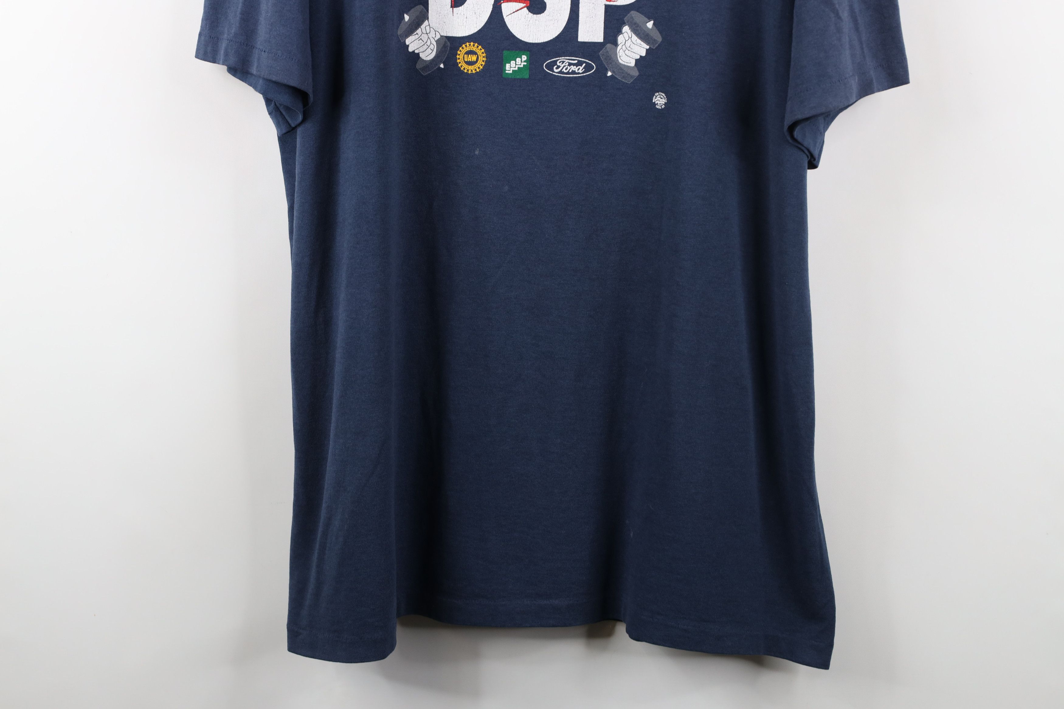 Vintage Vintage 90s UAW Ford Motor Co DSP Fitness Center T-Shirt USA Size US XXL / EU 58 / 5 - 3 Thumbnail