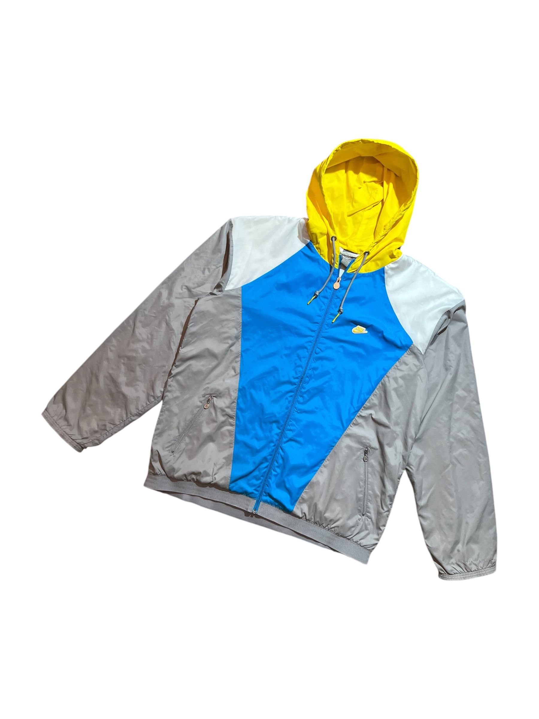 Nike Nike vintage windbreaker jacket casual ukraine y2k rare Size US L / EU 52-54 / 3 - 1 Thumbnail