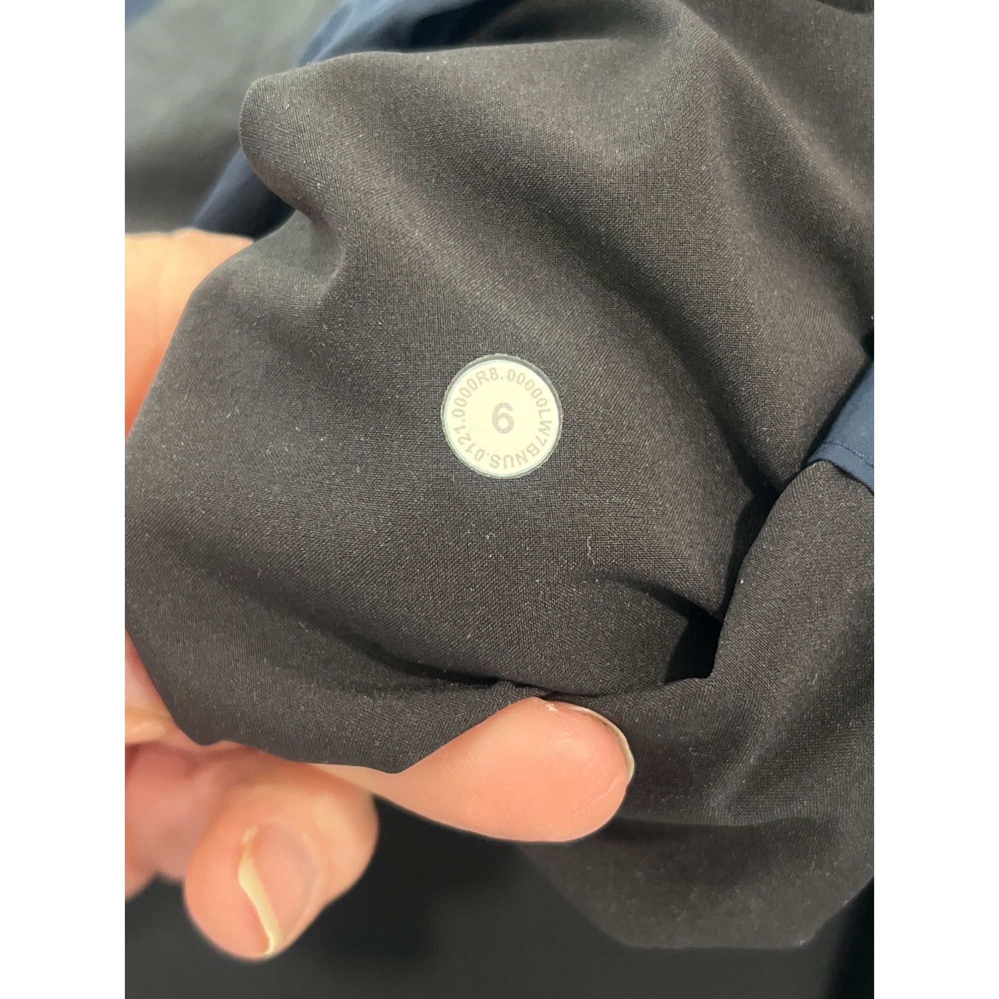 Lululemon Lululemon Evergreen Short Size 6 NWOT True Navy / Black Size 28" / US 6 / IT 42 - 7 Thumbnail