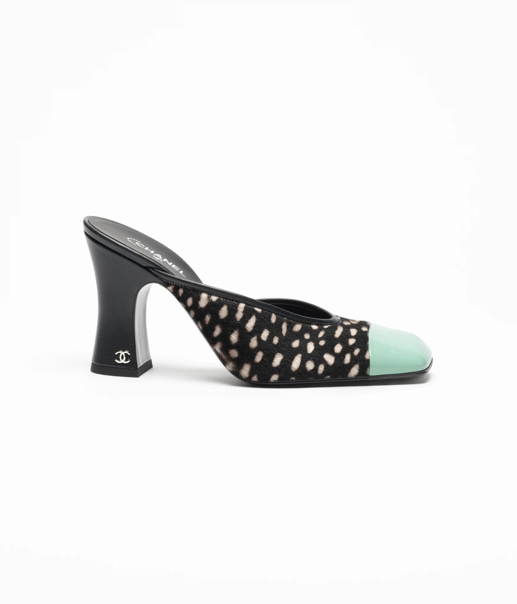 Chanel 26S Blazy White Pony Fur Green Block Heel Pump Mule 36 Size US 6 / IT 36 - 1 Thumbnail
