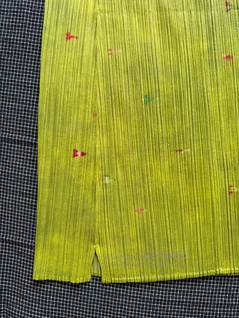 Issey Miyake Issey Miyake size:3 Avocado Green Midi Skirt Size 31" - 4 Thumbnail
