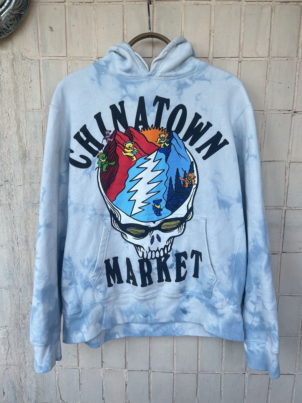 CHINATOWN MARKET x high quality GRATEFUL DEAD CARNIVAL TIE-DYE HOODIE