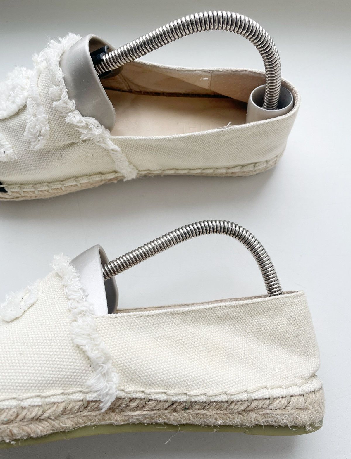 Chanel Chanel Big Logo Espadrilles White & Blue Made Spain Size 38 Size US 8 / IT 38 - 4 Thumbnail