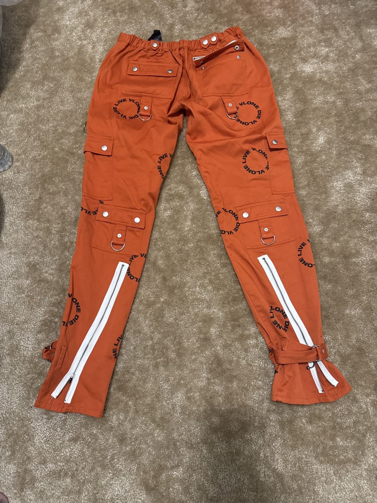 Vlone VLONE ORANGE CIRCLE CARGO PANTS Size US 36 / EU 52 - 2 Thumbnail