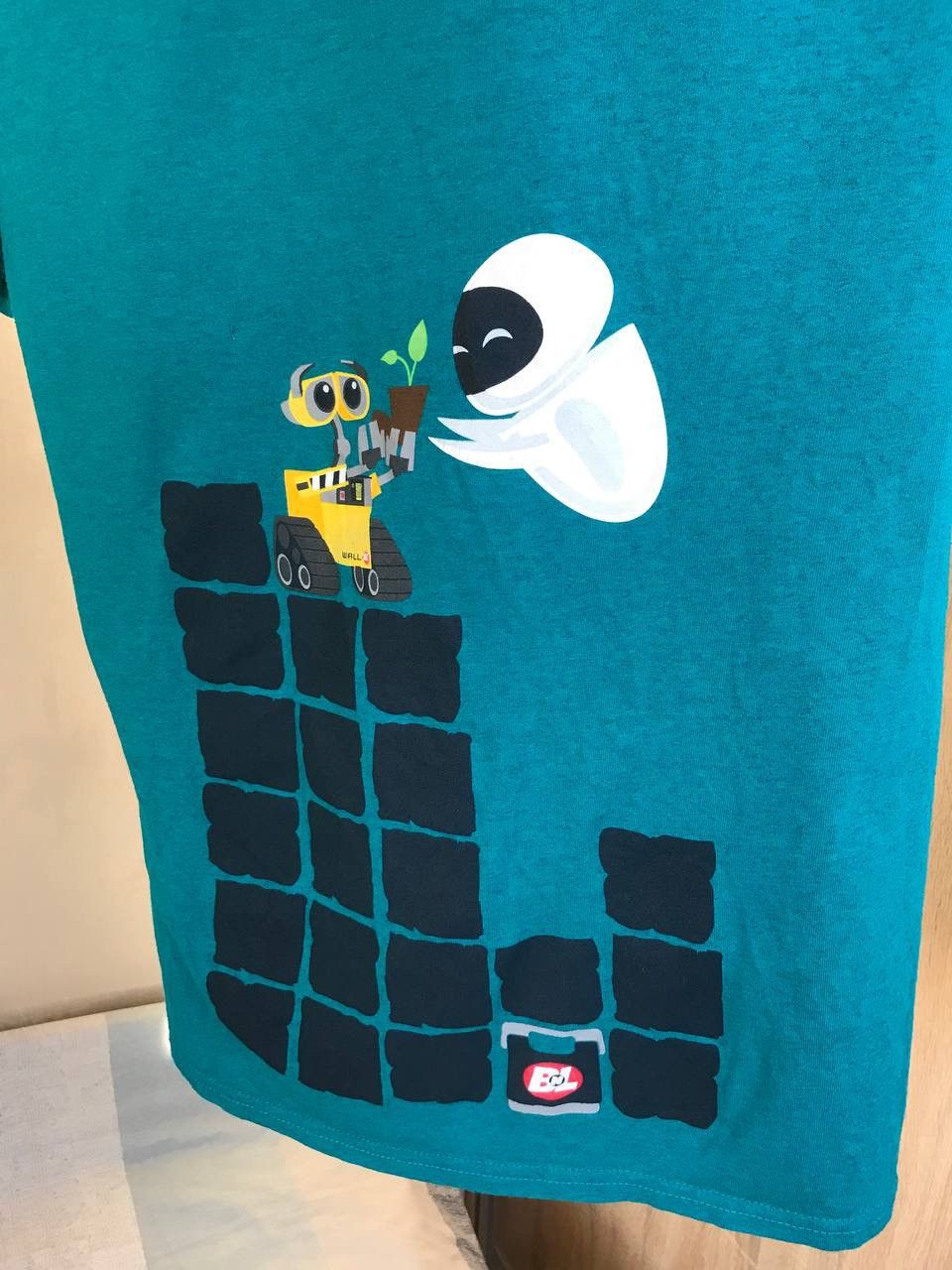 Disney 🔥 Wall-E Disney Pixar Vintage Movie T Shirt Robots Space Y2K Size US XL / EU 56 / 4 - 5 Thumbnail