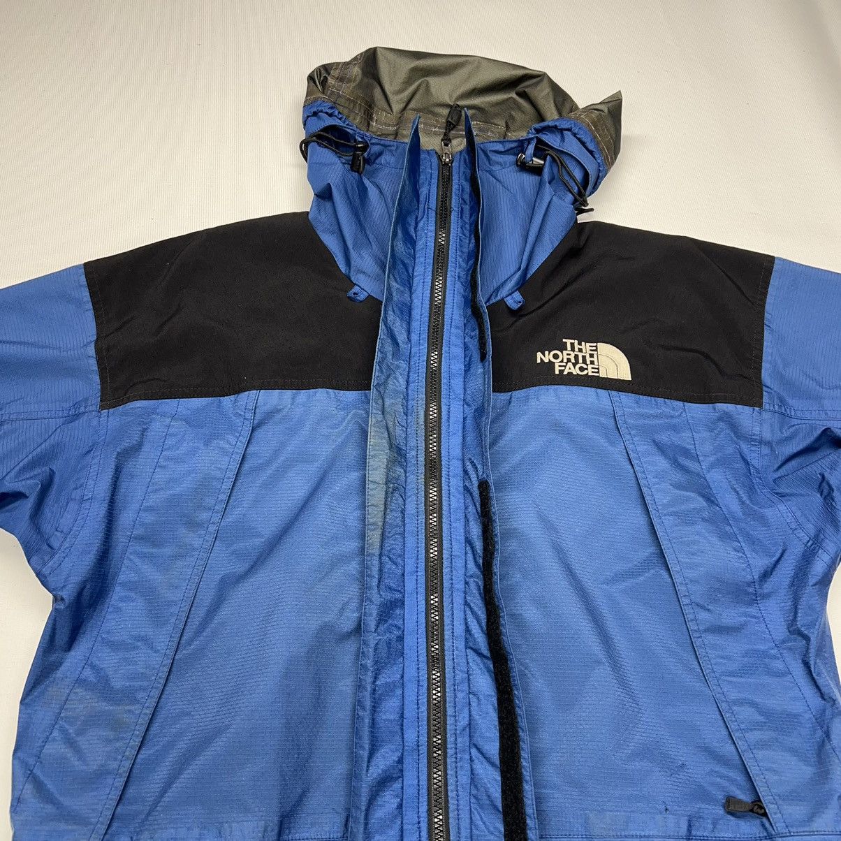 The North Face × Vintage VTG The North Face Jacket Blue Gore-Tex Mountain Blue Zip Size US M / EU 48-50 / 2 - 2 Thumbnail