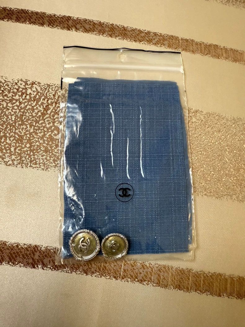 Chanel Chanel Versailles Denim Jacket for Sale -2505 Size US XS / EU 42 / 0 - 9 Thumbnail