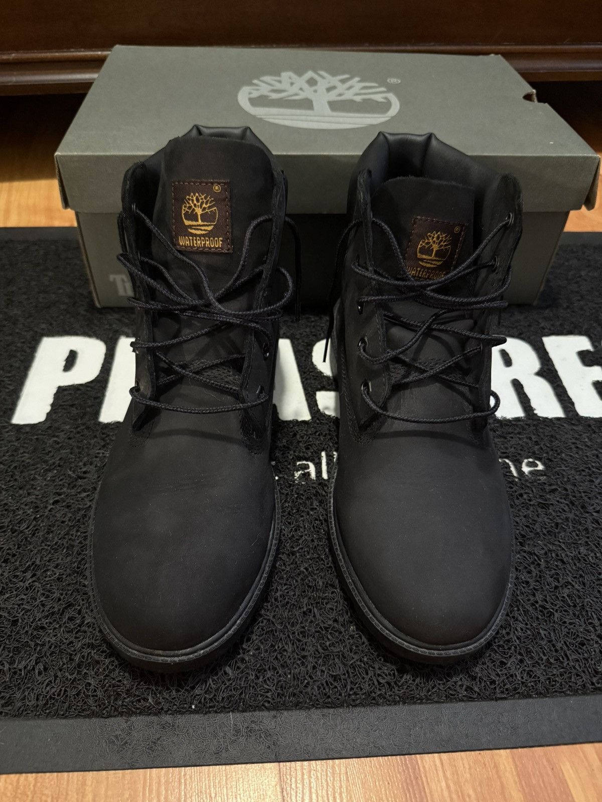 Timberland Black Timberland Boots 6” Size 6.5 Size US 6.5 / EU 39-40 - 3 Thumbnail